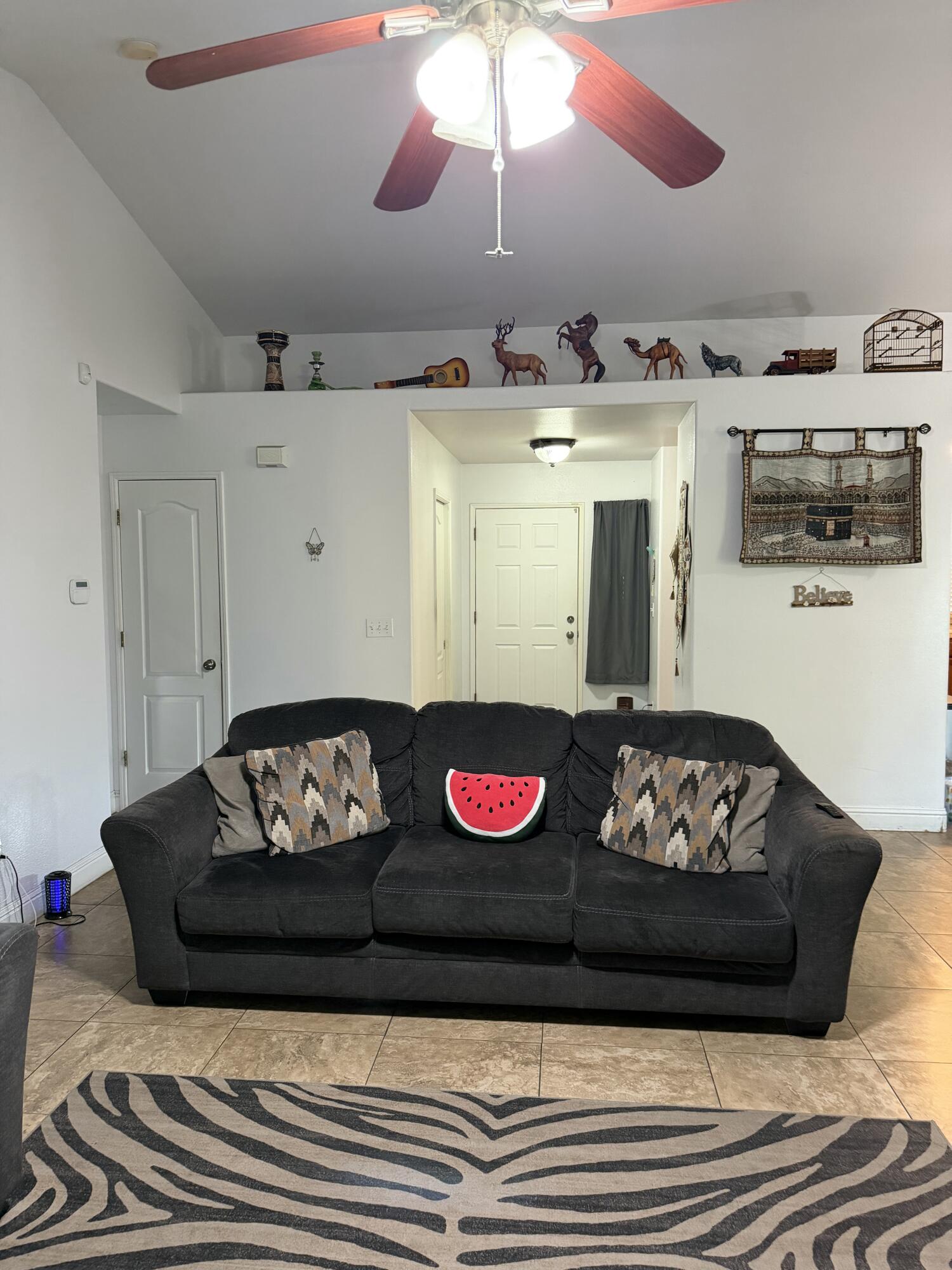 1178 Marks Ct Ct, Dinuba, CA 93618