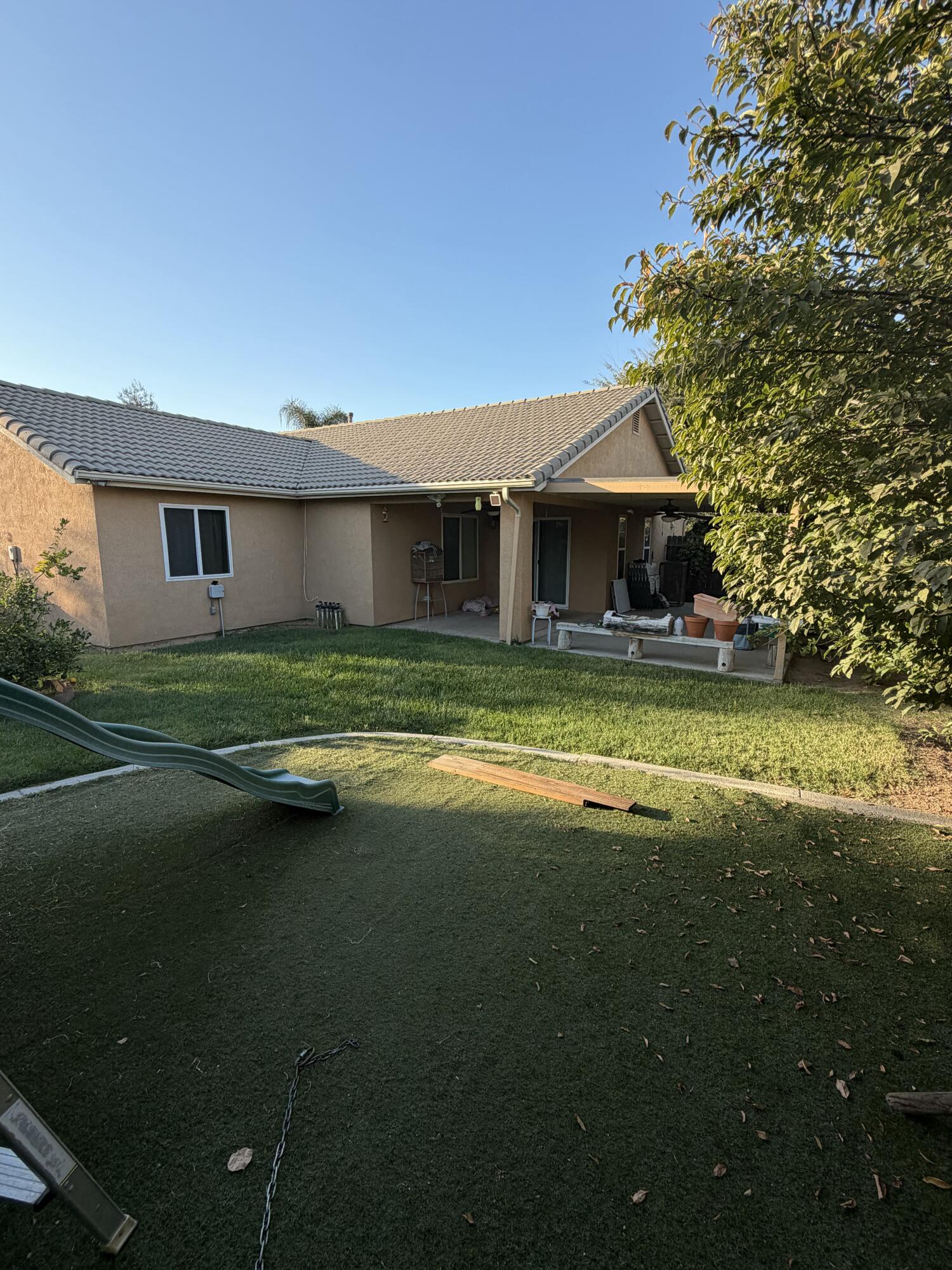 1178 Marks Ct Ct, Dinuba, CA 93618