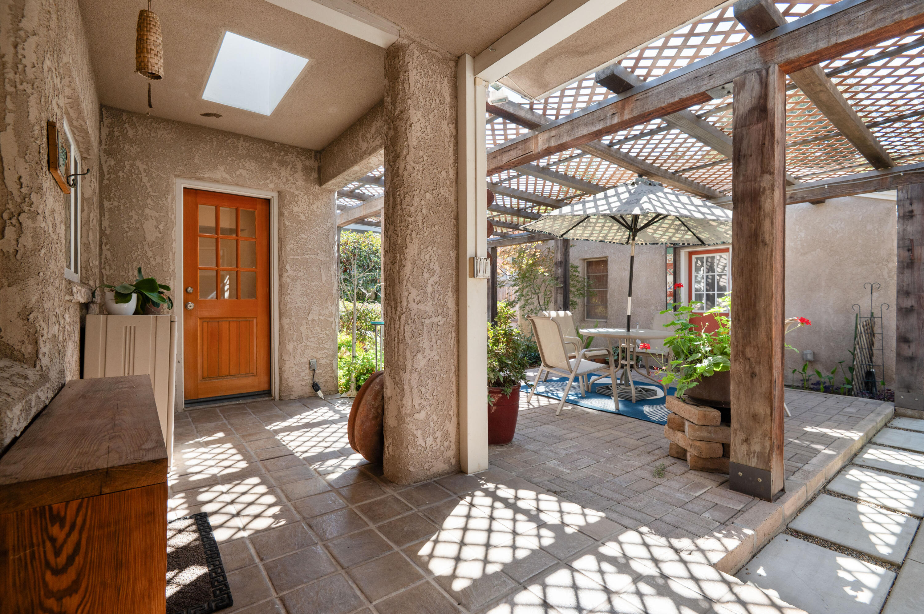 1907 Green Acres Dr, Visalia, CA 93291