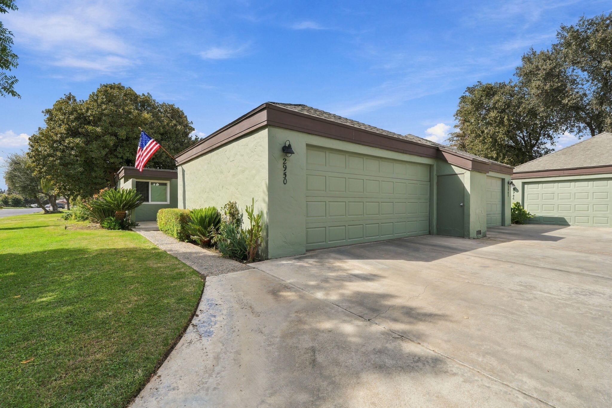 2950 W Border Links Dr, Visalia, CA 93291