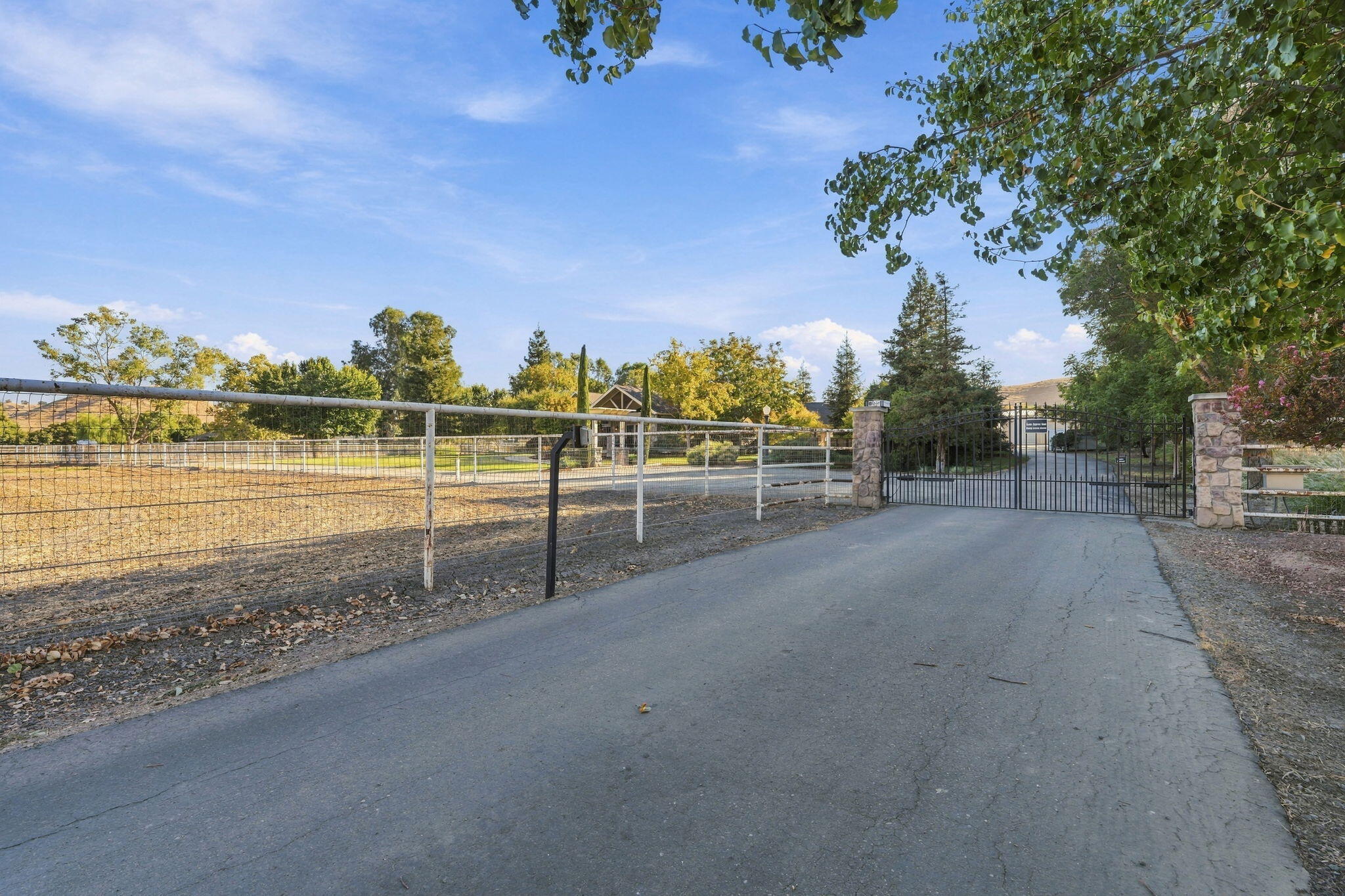 31255 Palm Dr, Exeter, CA 93221