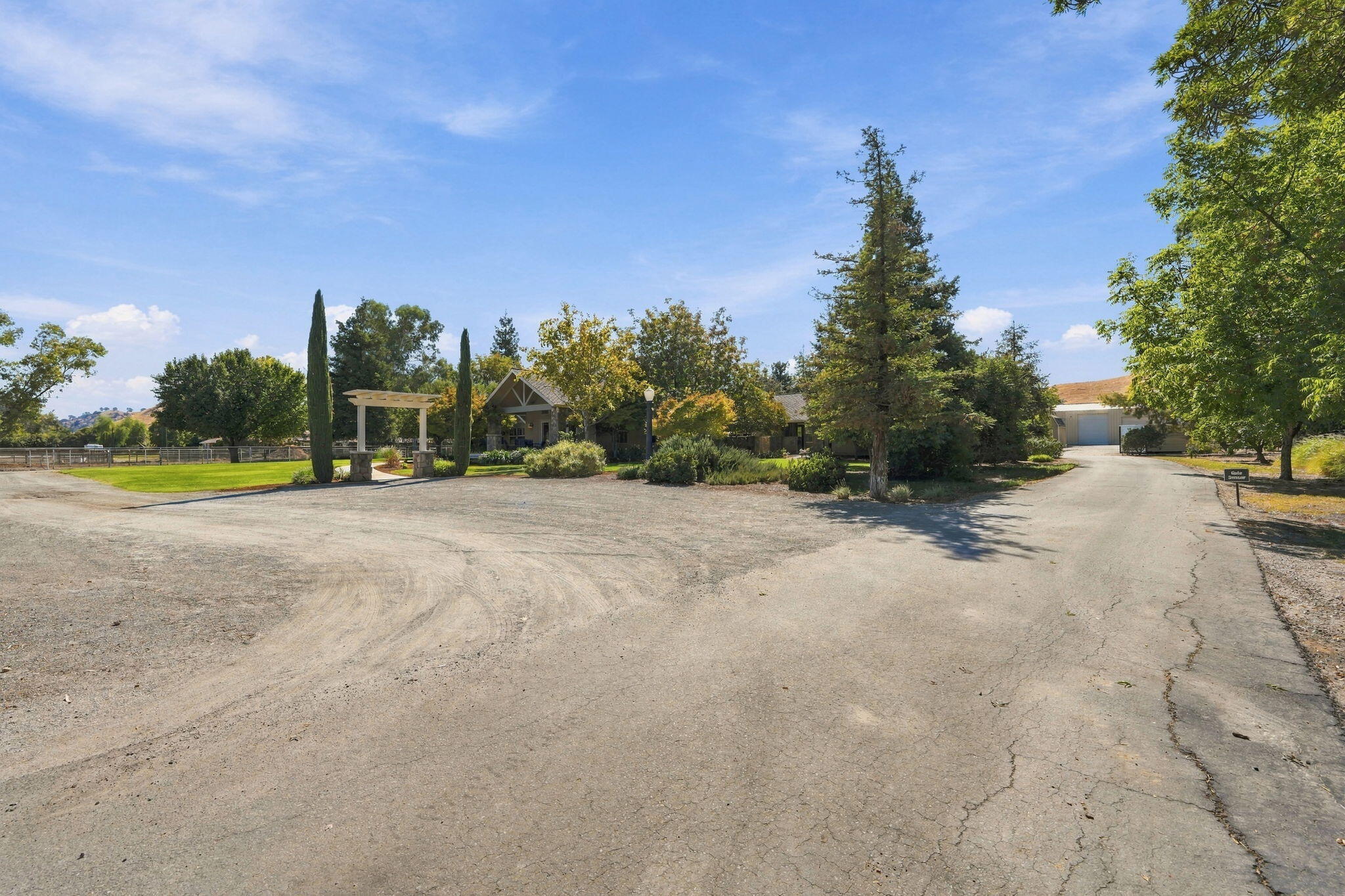 31255 Palm Dr, Exeter, CA 93221