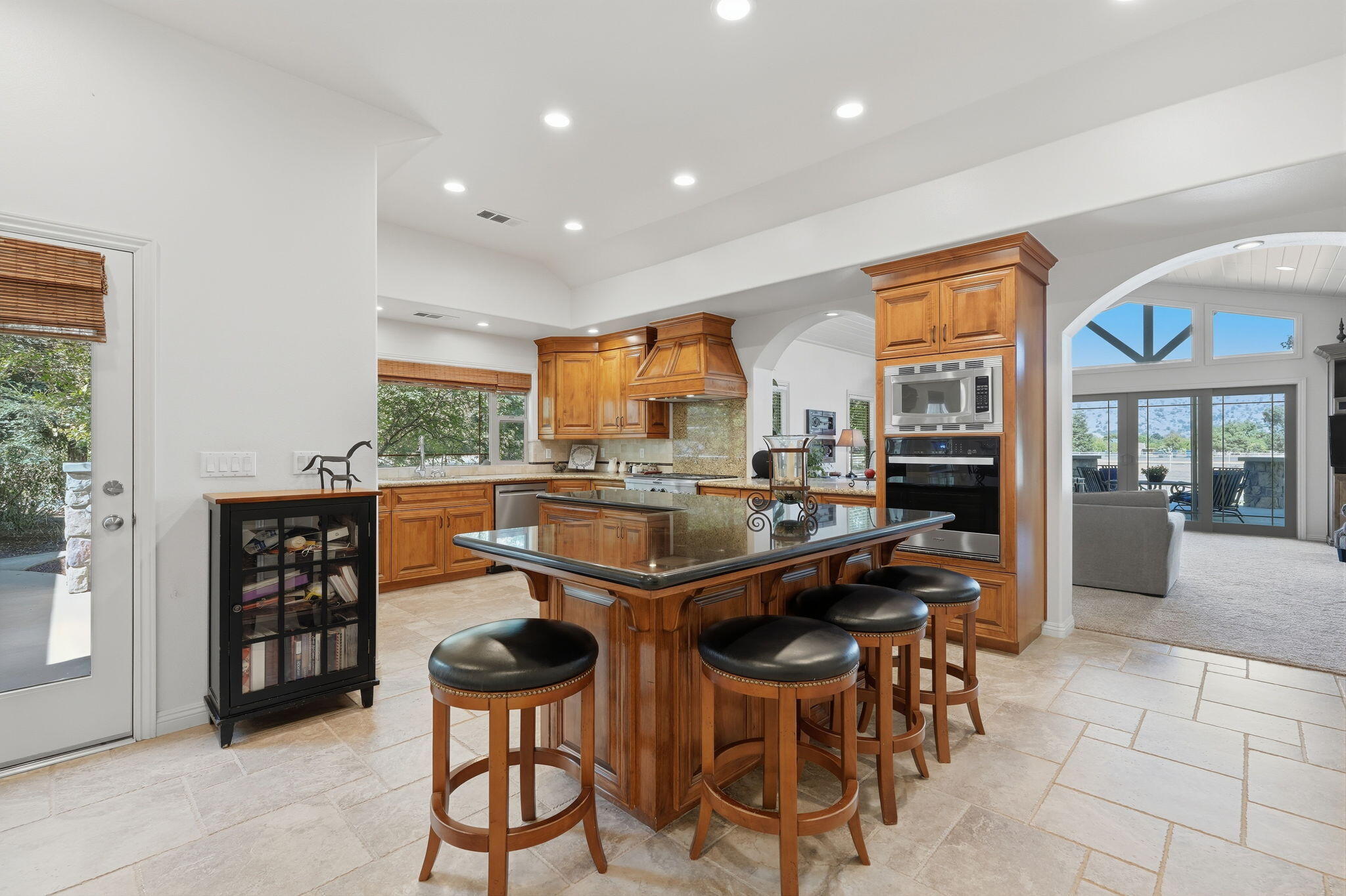 31255 Palm Dr, Exeter, CA 93221