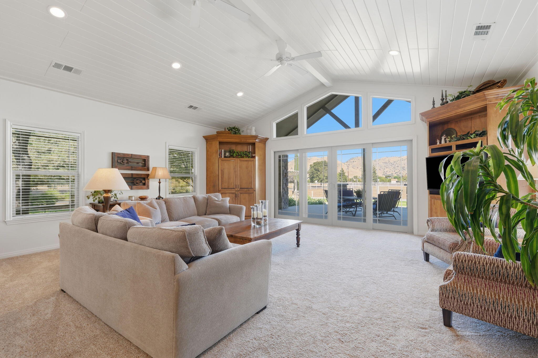 31255 Palm Dr, Exeter, CA 93221
