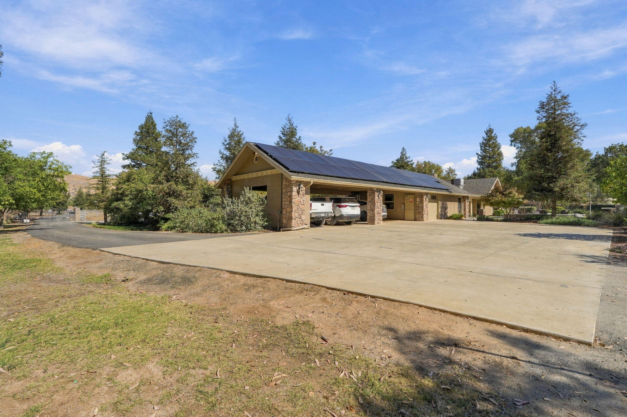 31255 Palm Dr, Exeter, CA 93221