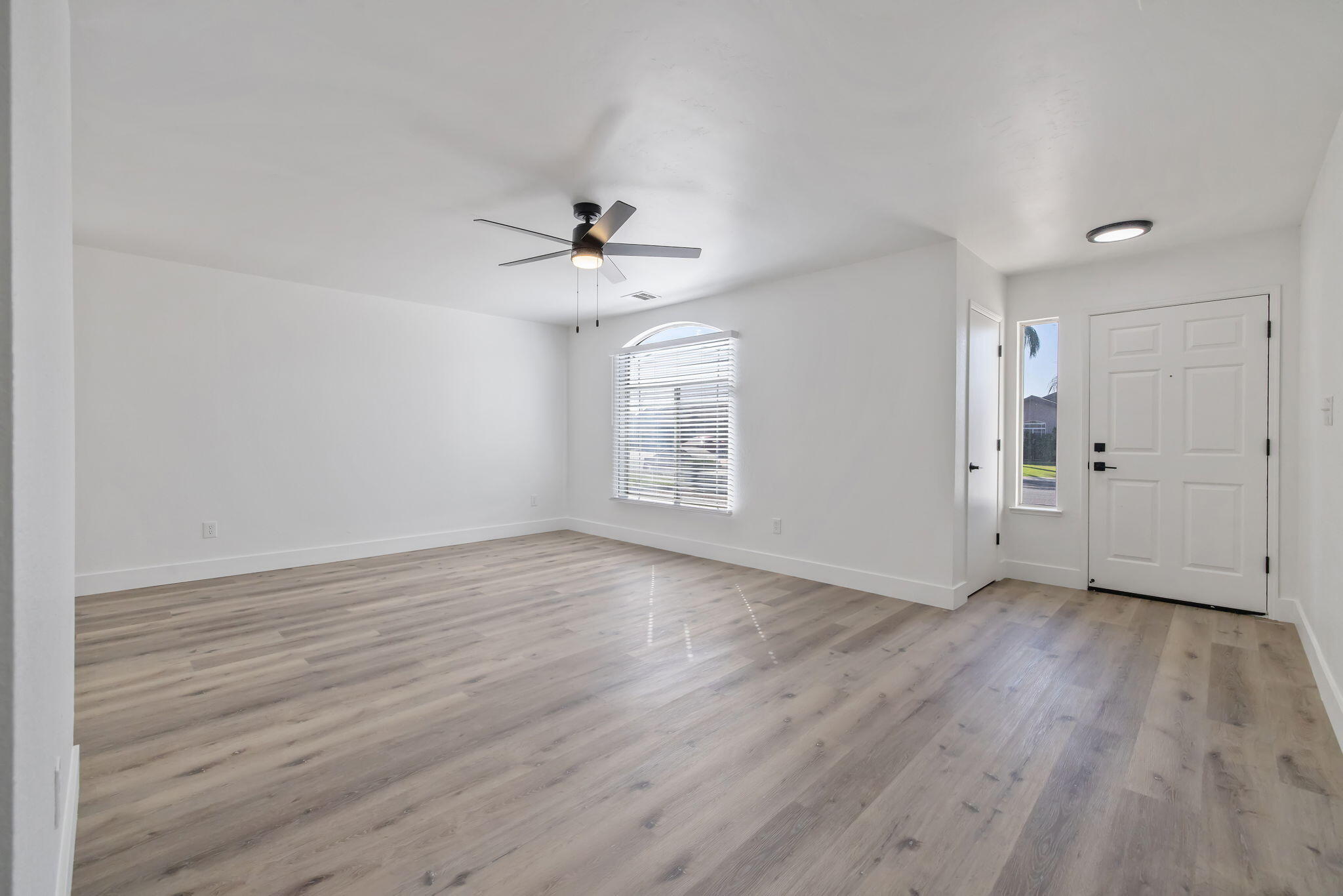 1921 Heather Way, Delano, CA 93215
