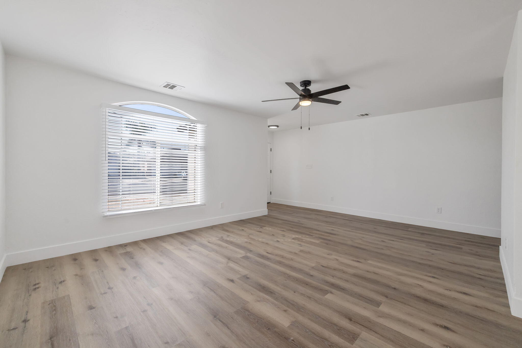 1921 Heather Way, Delano, CA 93215
