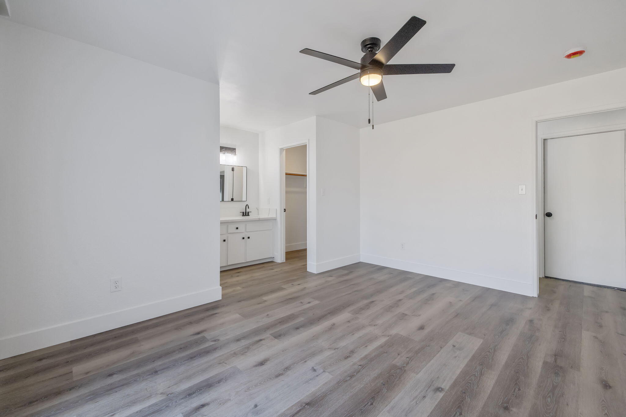 1921 Heather Way, Delano, CA 93215