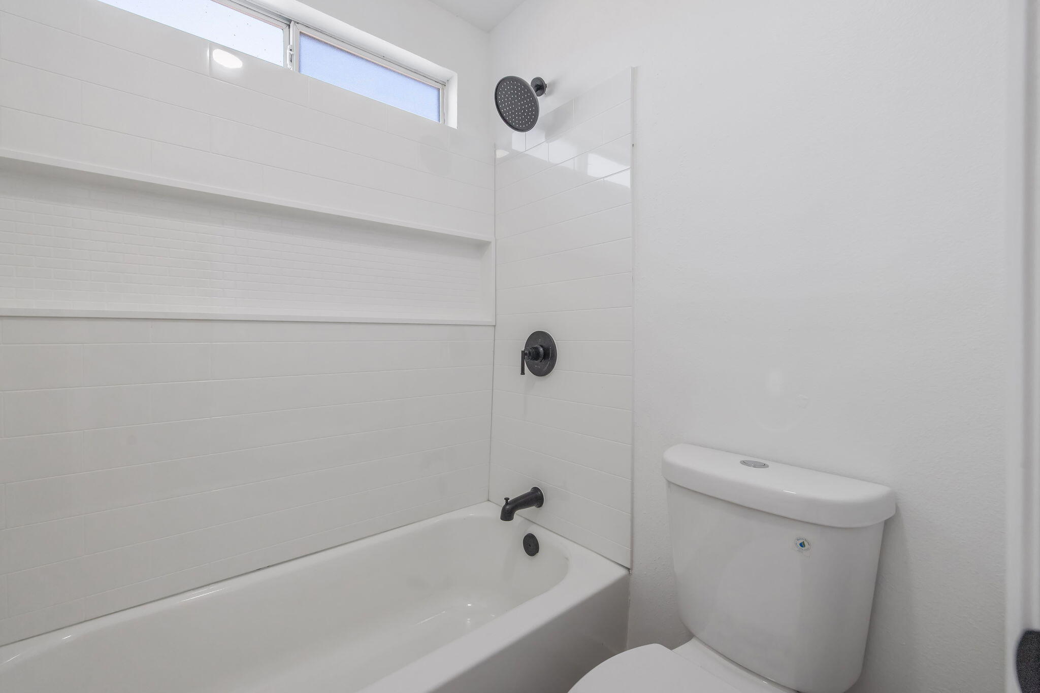 1921 Heather Way, Delano, CA 93215