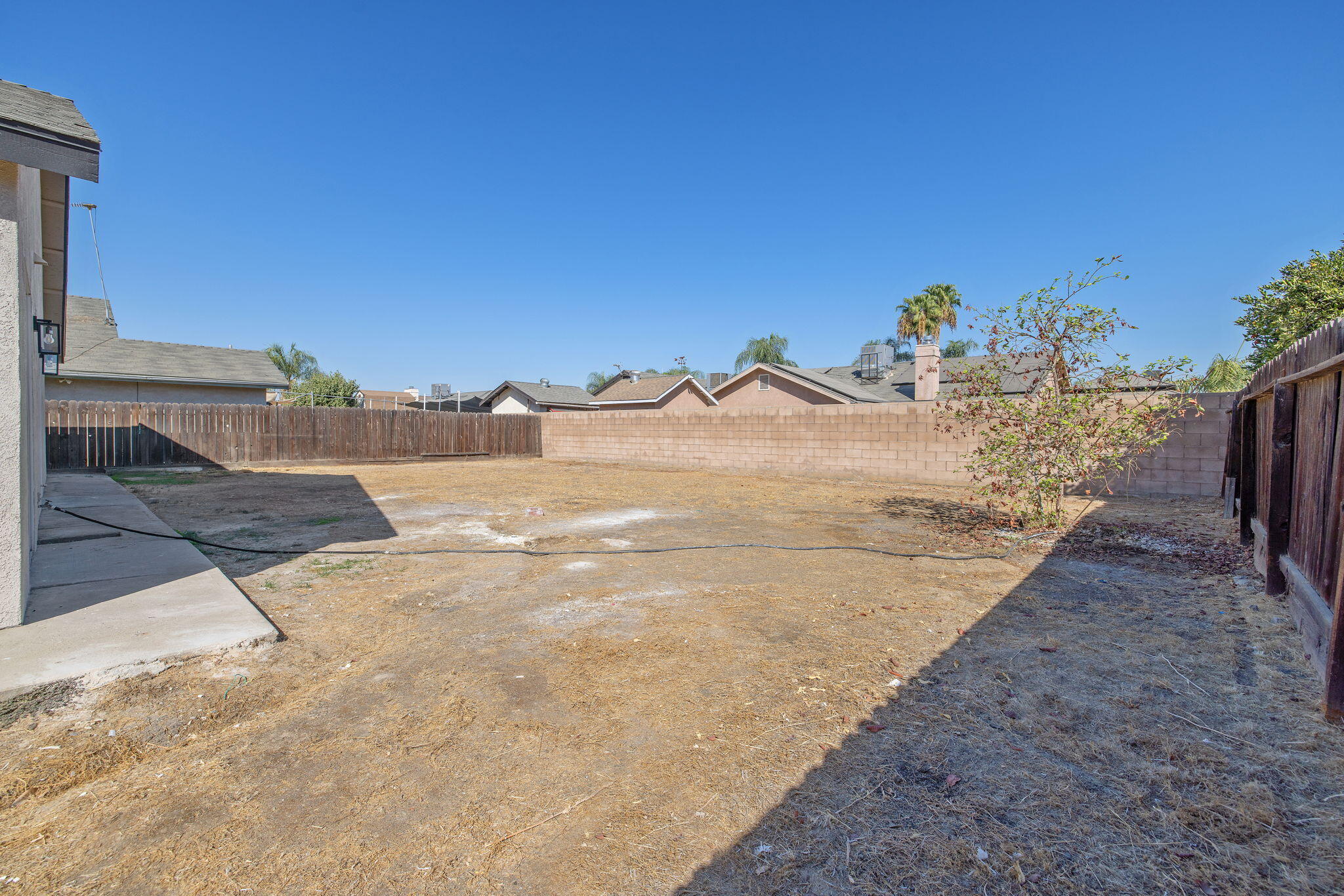 1921 Heather Way, Delano, CA 93215