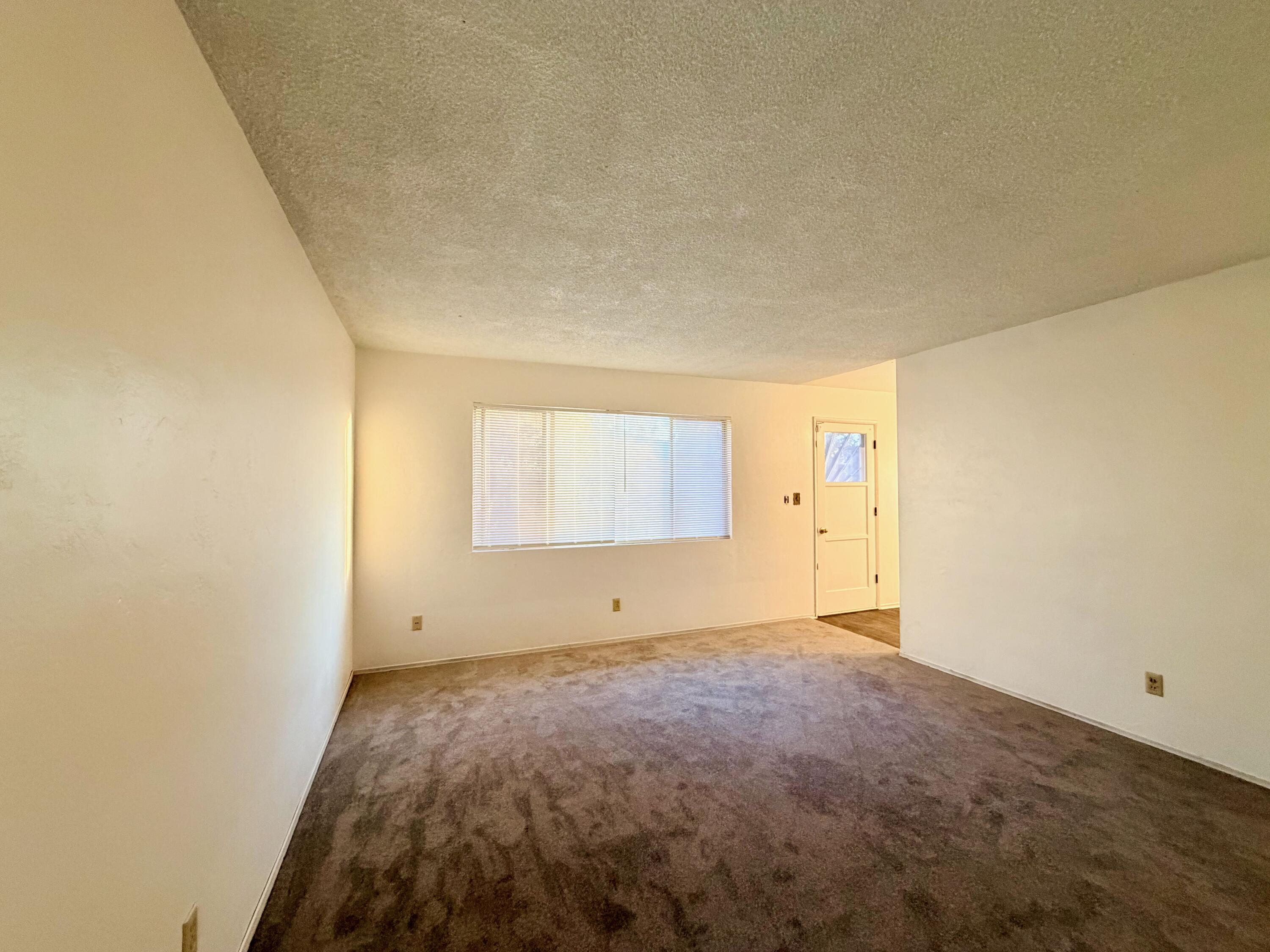 623 N West St, Tulare, CA 93274