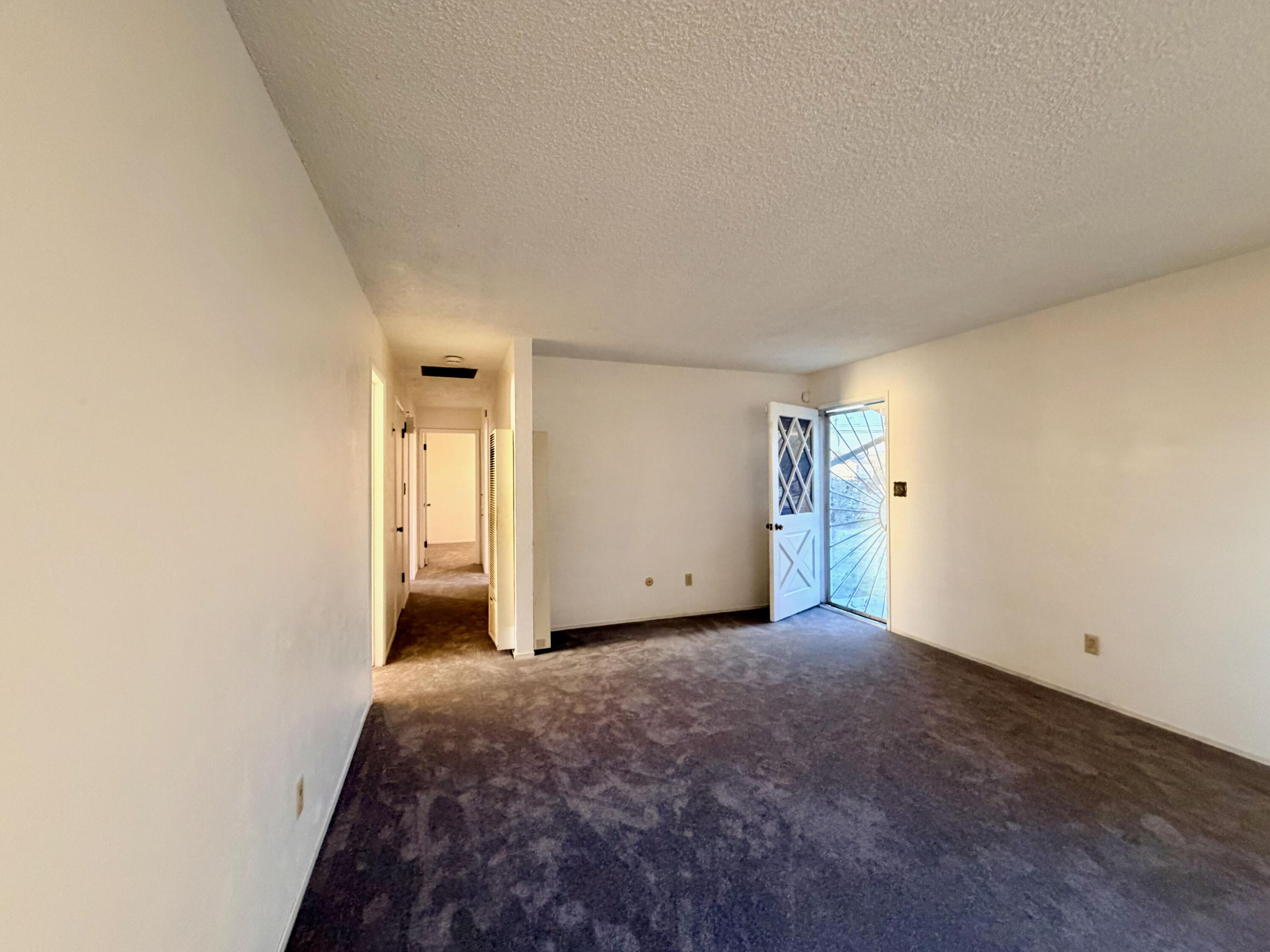 623 N West St, Tulare, CA 93274