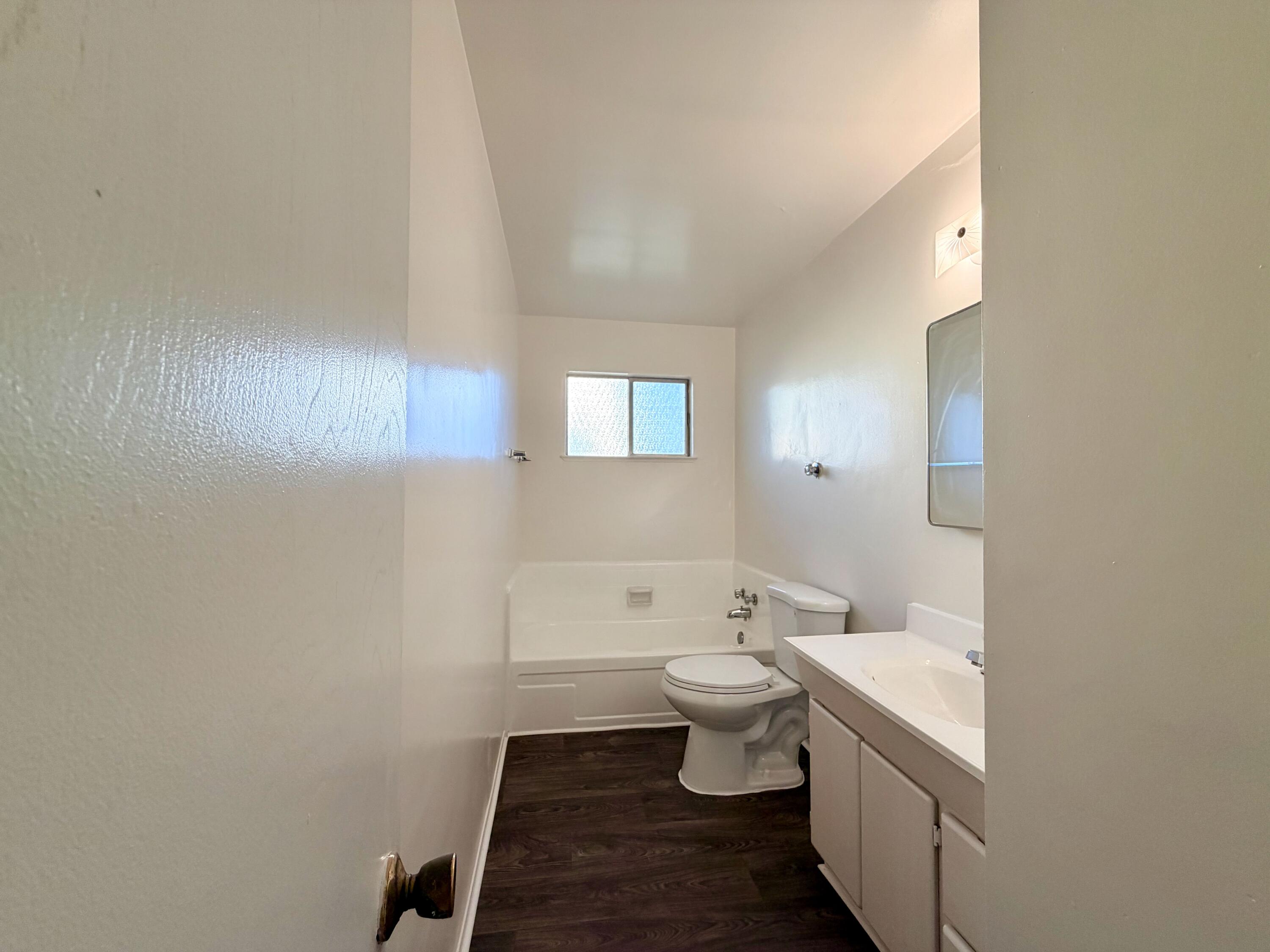 623 N West St, Tulare, CA 93274