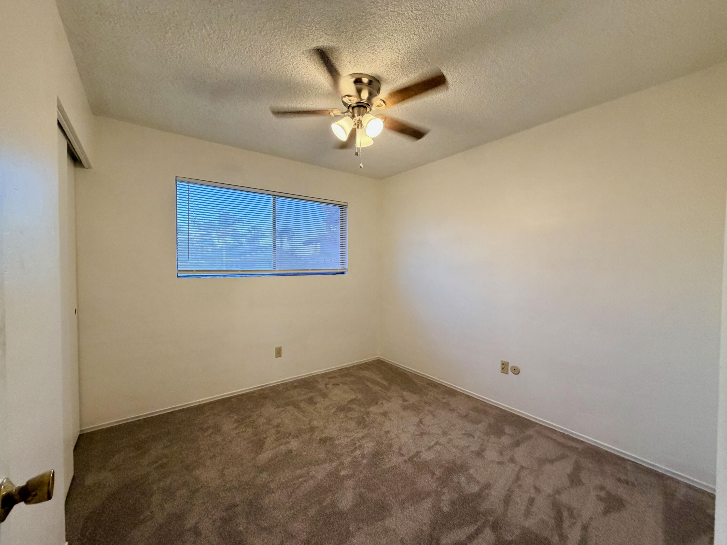 623 N West St, Tulare, CA 93274