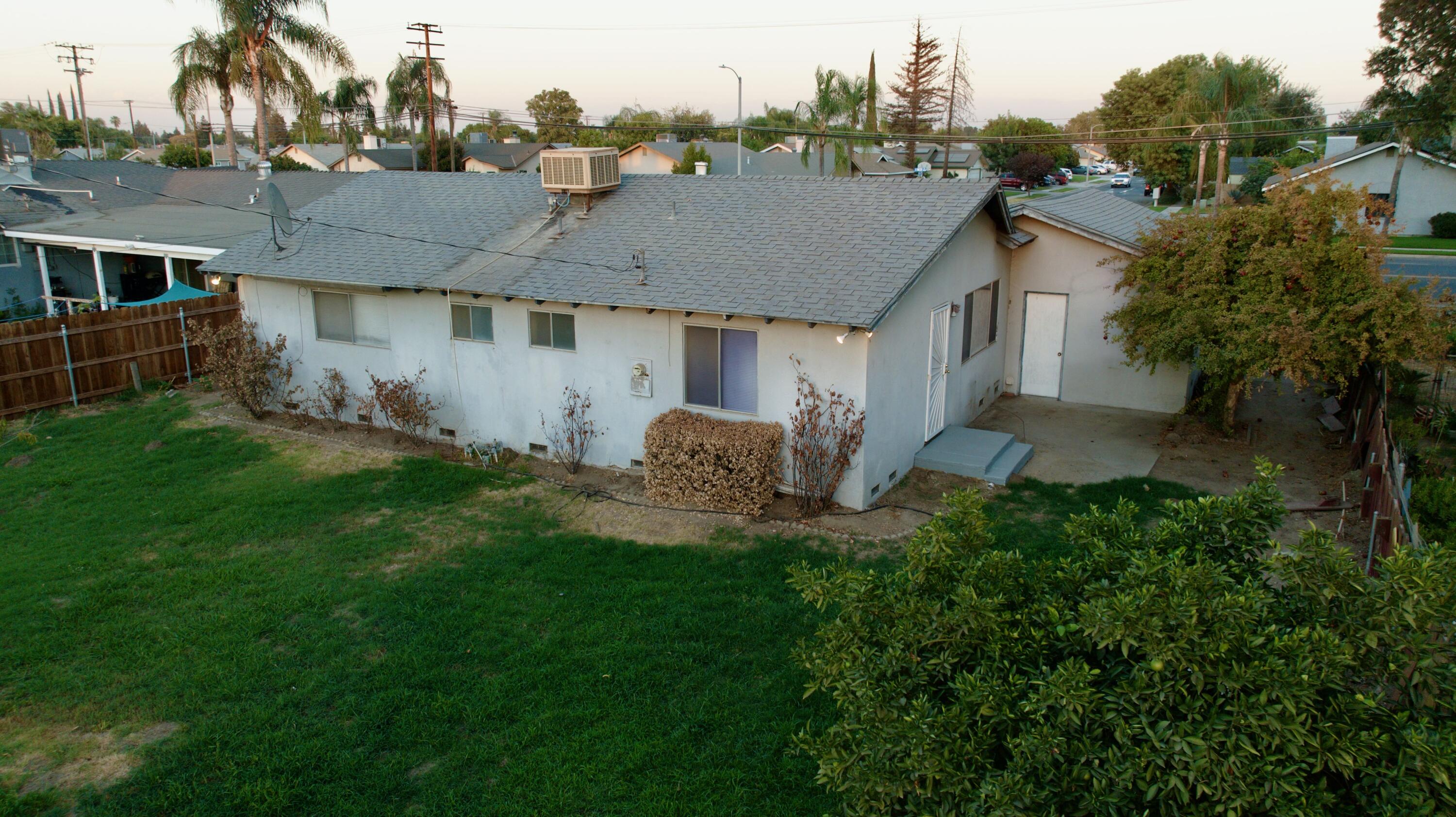 623 N West St, Tulare, CA 93274