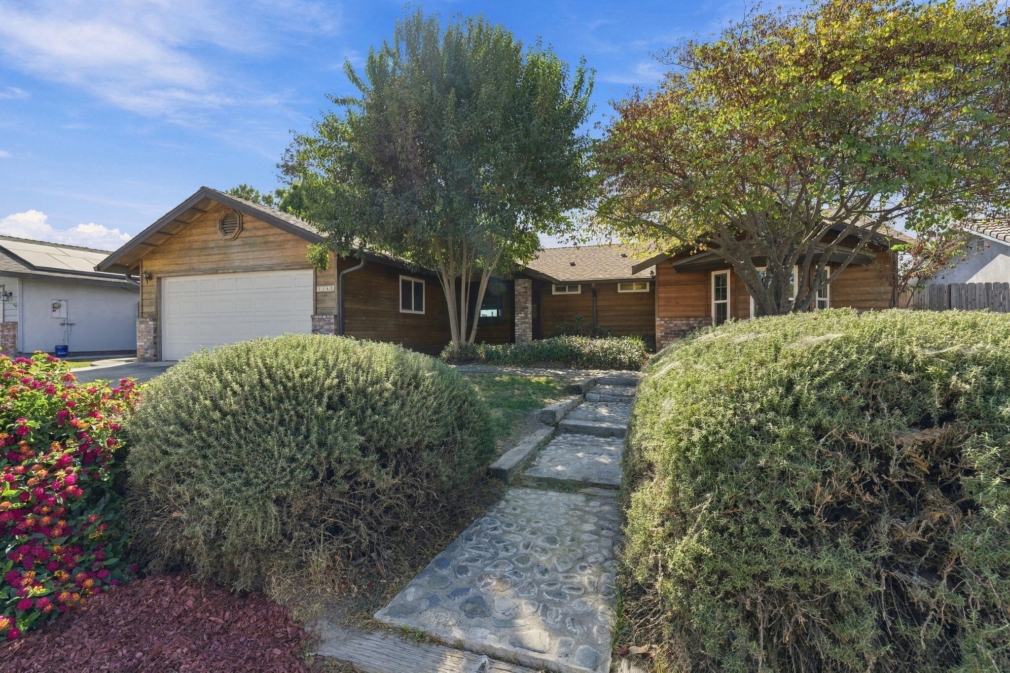 2149 W Della Ave, Porterville, CA 93257