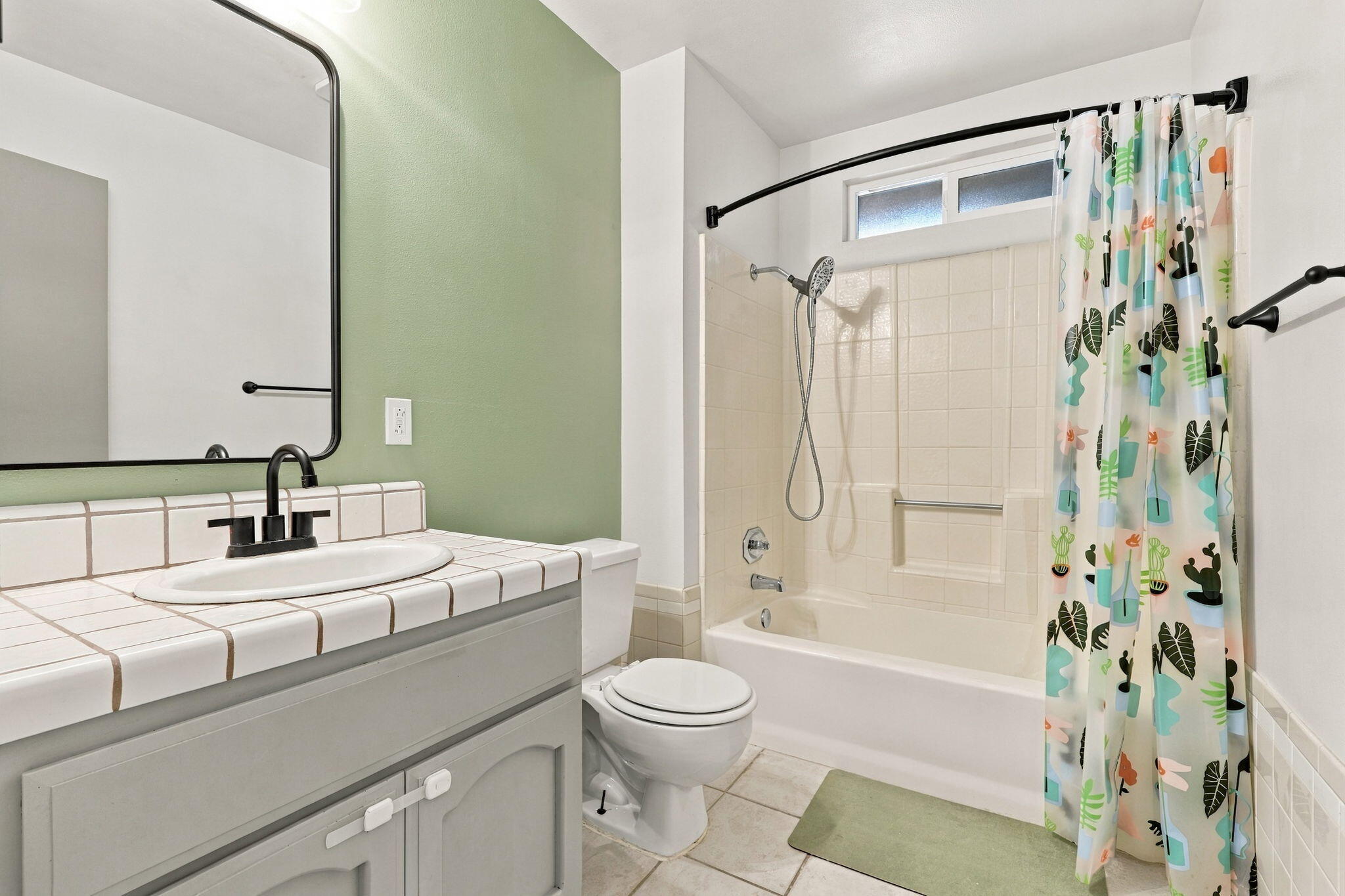 2149 W Della Ave, Porterville, CA 93257