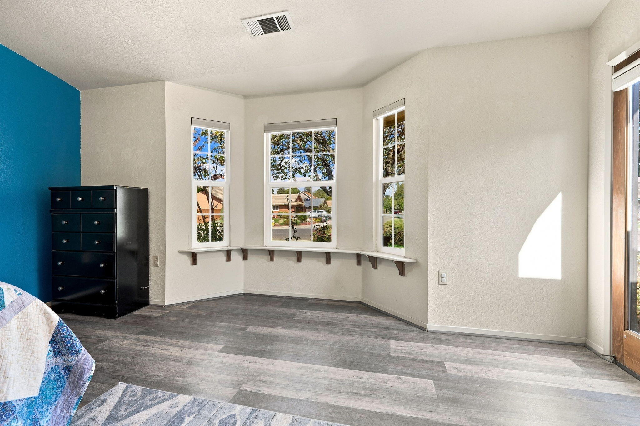 2149 W Della Ave, Porterville, CA 93257