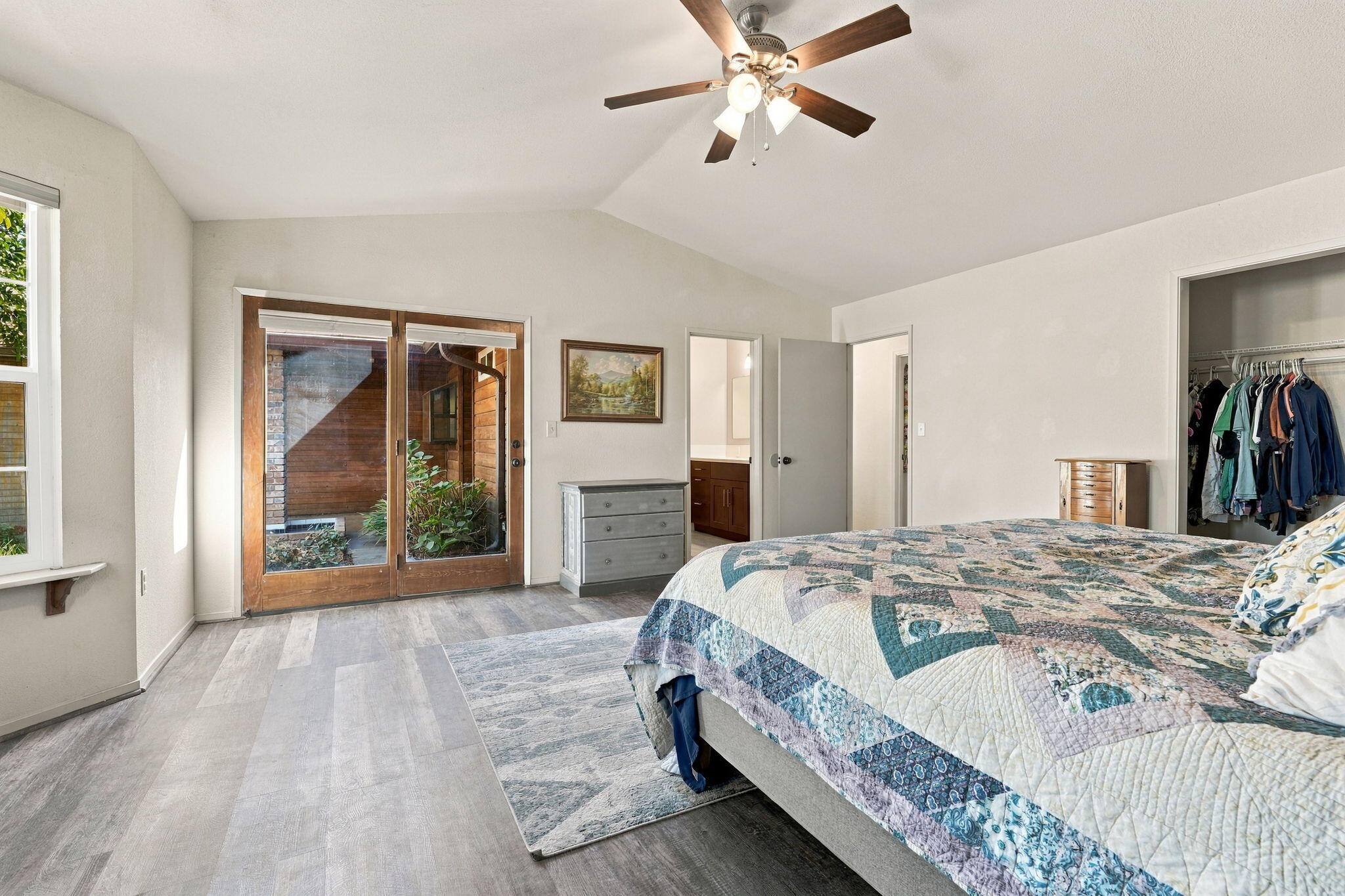 2149 W Della Ave, Porterville, CA 93257