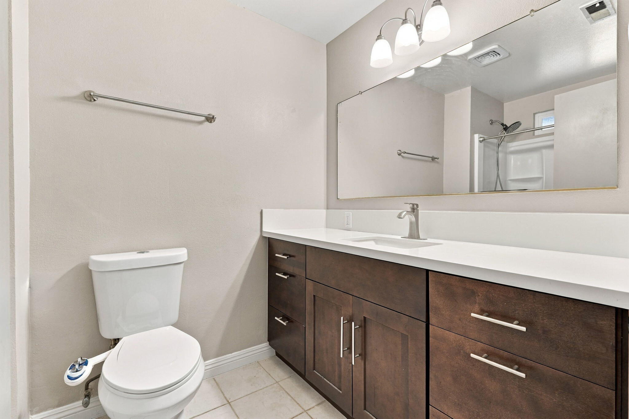 2149 W Della Ave, Porterville, CA 93257