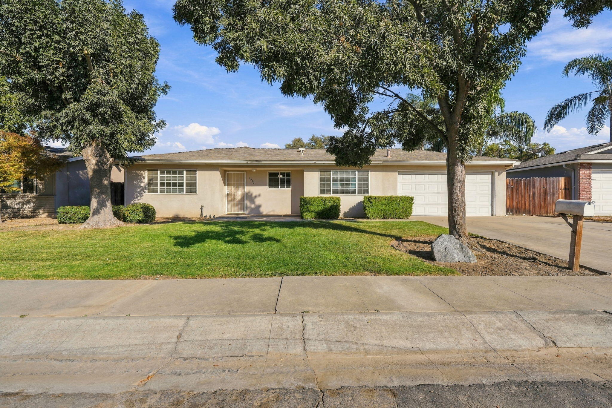 2922 S Verde Vista St, Visalia, CA 93277