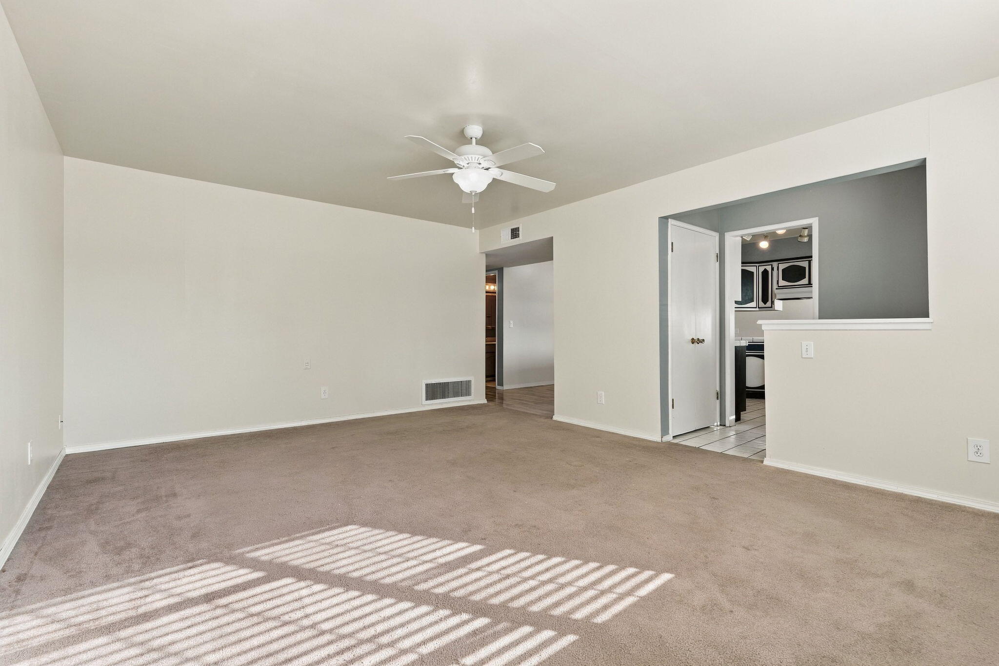 2922 S Verde Vista St, Visalia, CA 93277