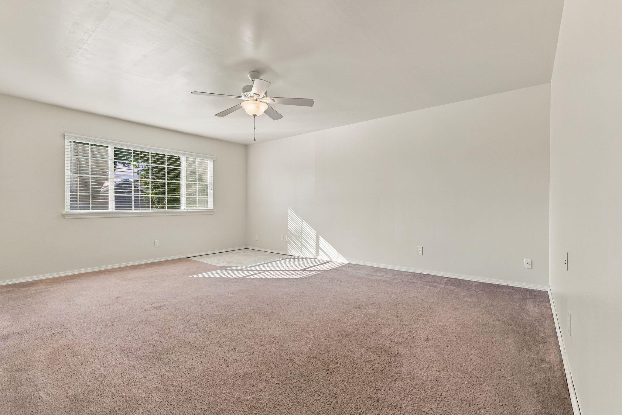 2922 S Verde Vista St, Visalia, CA 93277