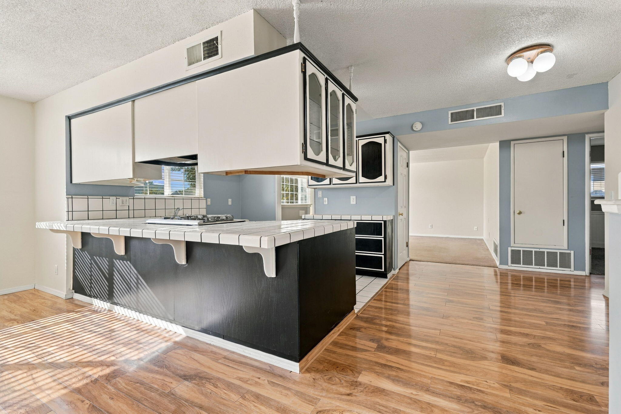2922 S Verde Vista St, Visalia, CA 93277