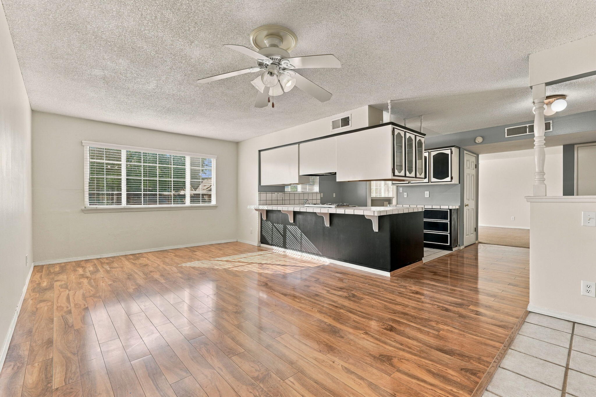 2922 S Verde Vista St, Visalia, CA 93277