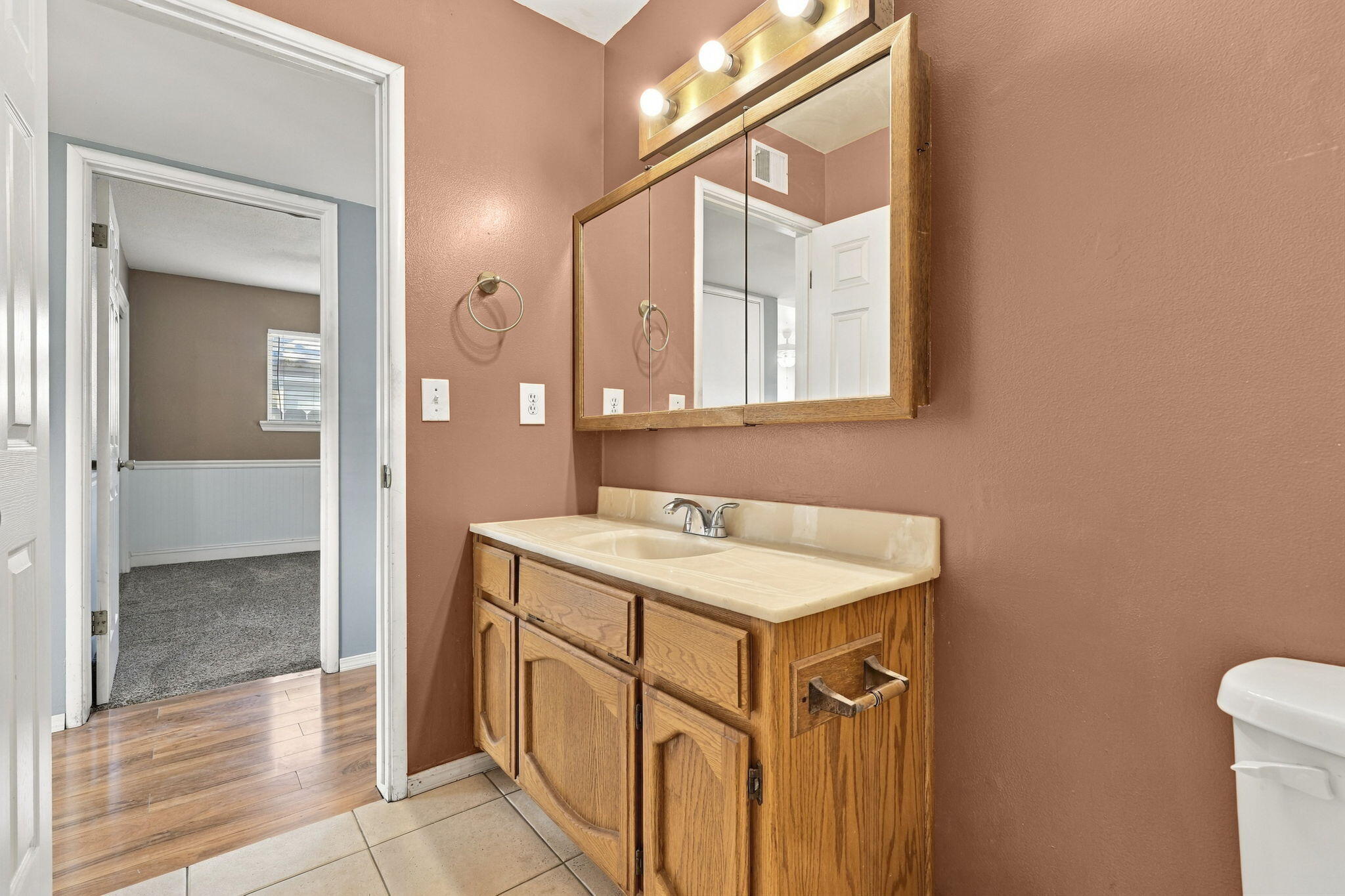 2922 S Verde Vista St, Visalia, CA 93277