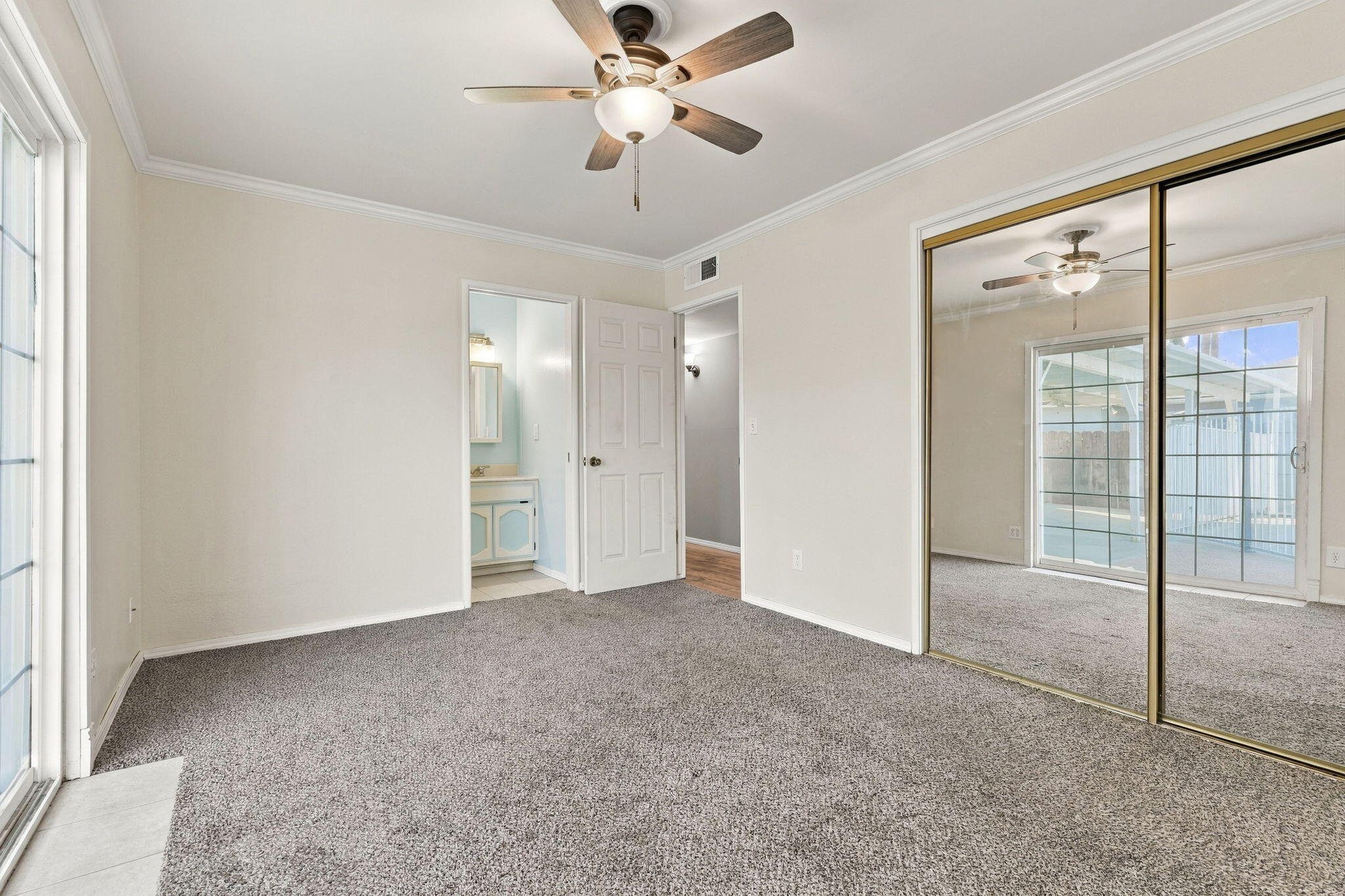 2922 S Verde Vista St, Visalia, CA 93277