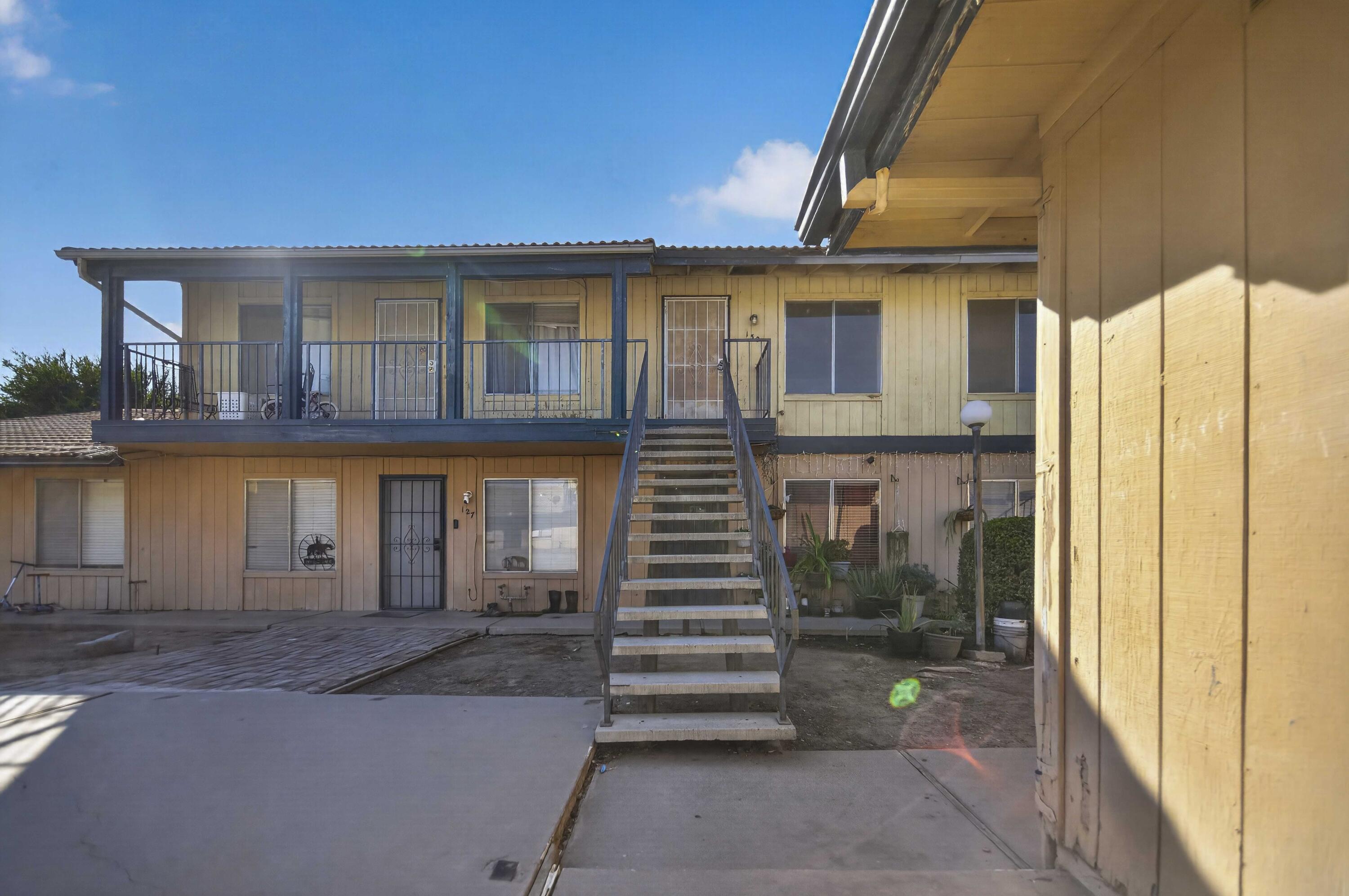 657 W Parlier Ave, Reedley, CA 93654