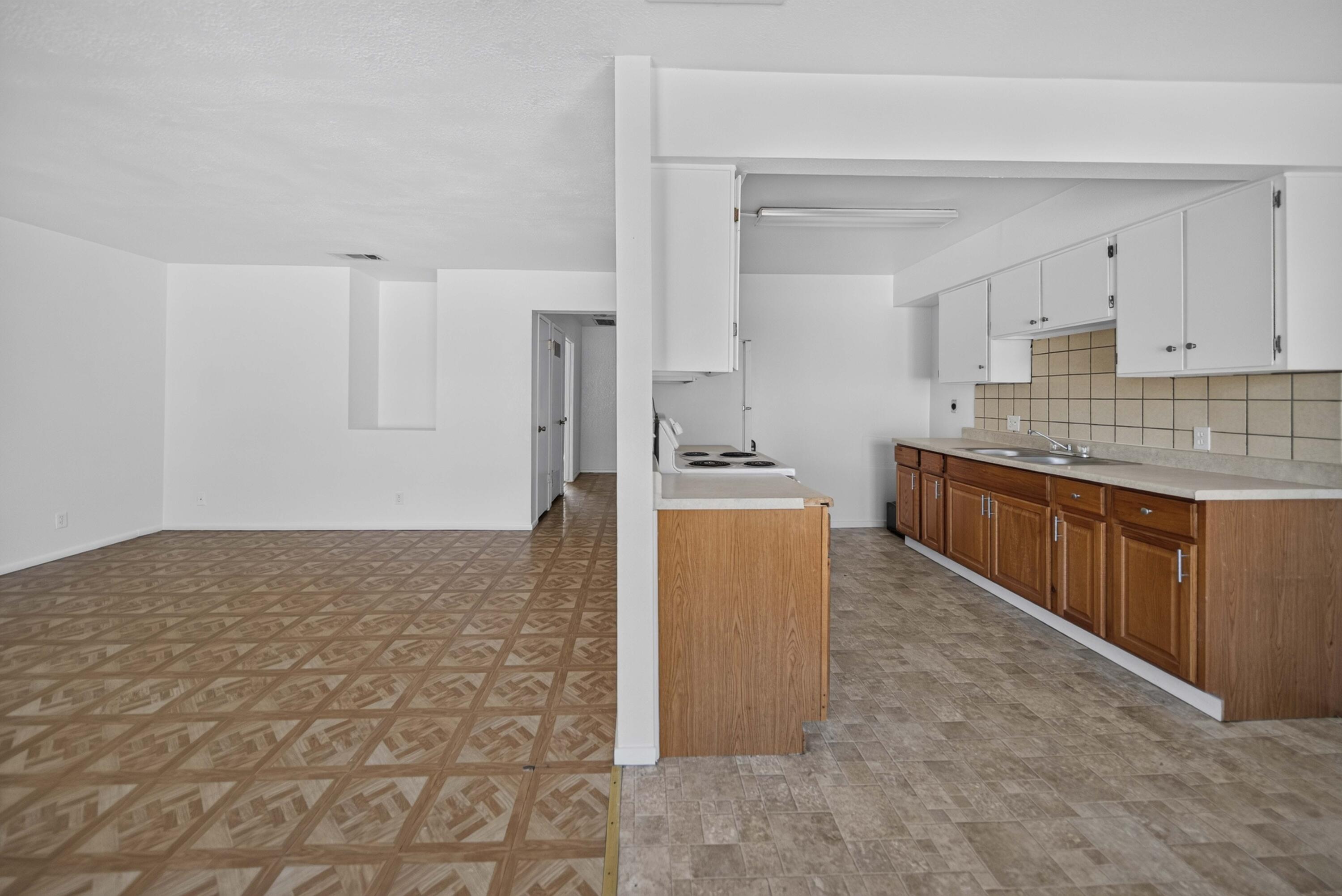 657 W Parlier Ave, Reedley, CA 93654