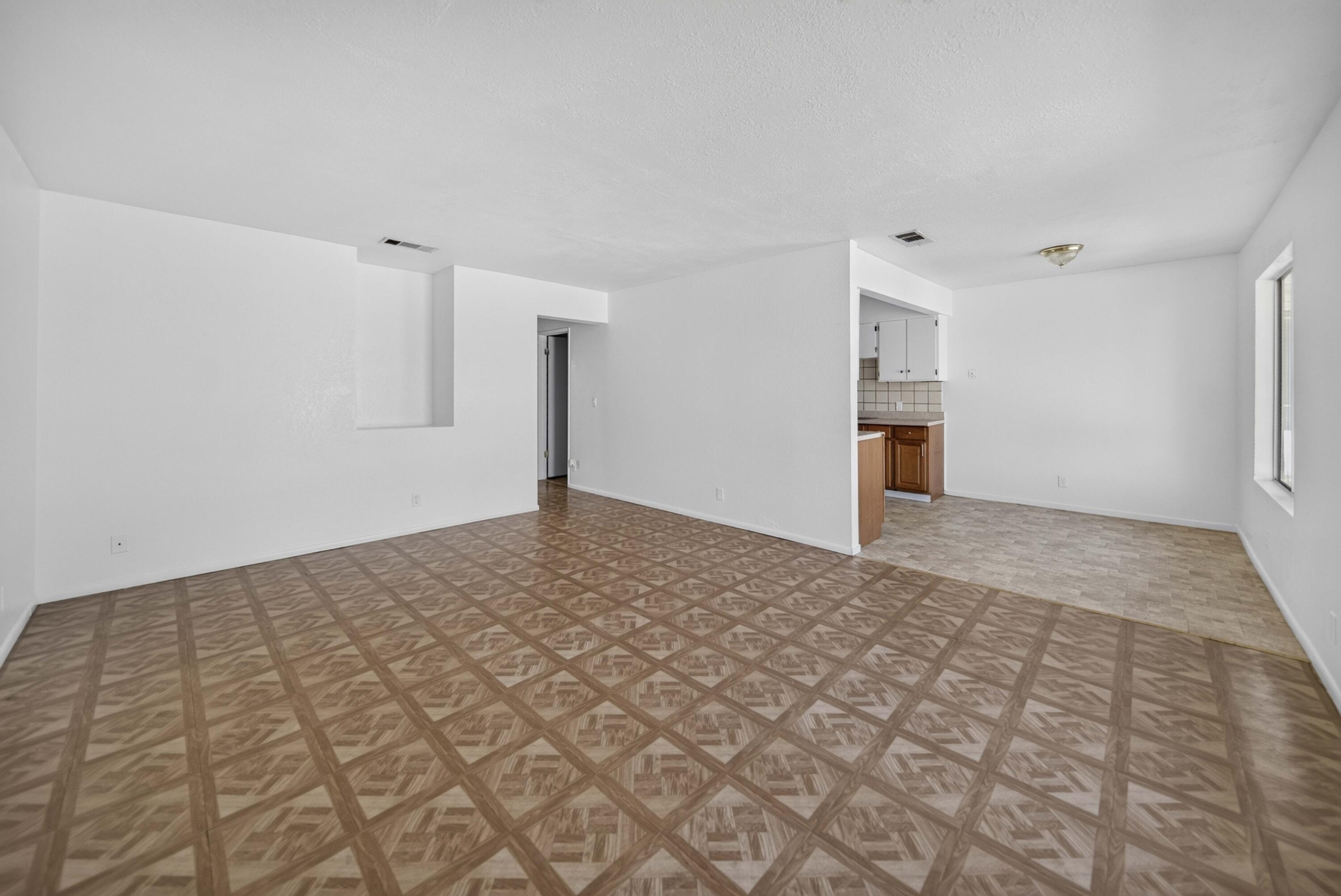 657 W Parlier Ave, Reedley, CA 93654