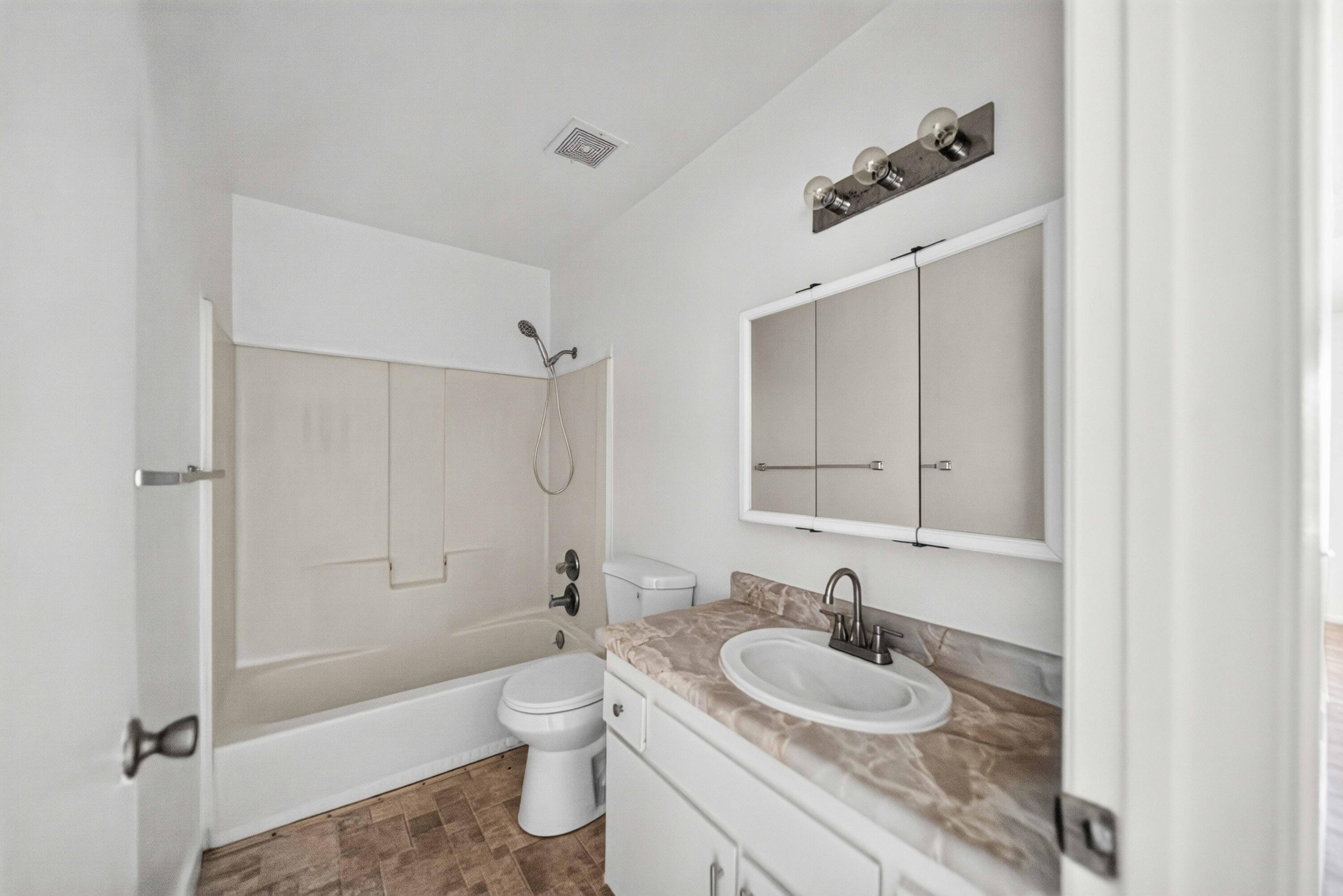 657 W Parlier Ave, Reedley, CA 93654