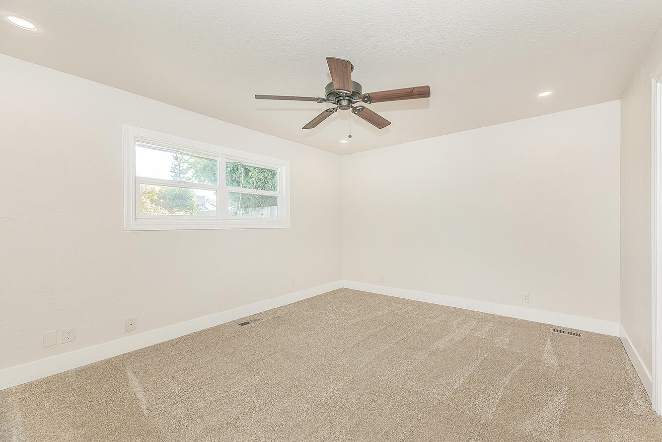 783 W Carpenter Ave, Reedley, CA 93654