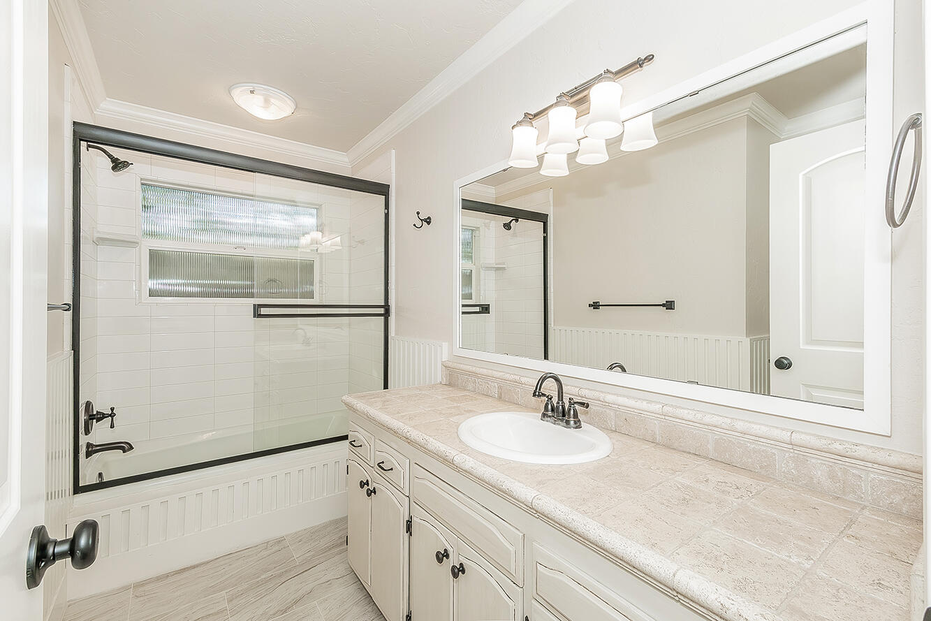 783 W Carpenter Ave, Reedley, CA 93654