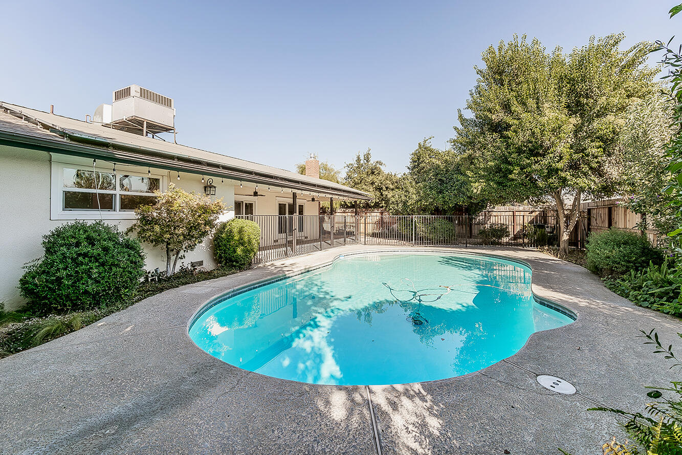 783 W Carpenter Ave, Reedley, CA 93654