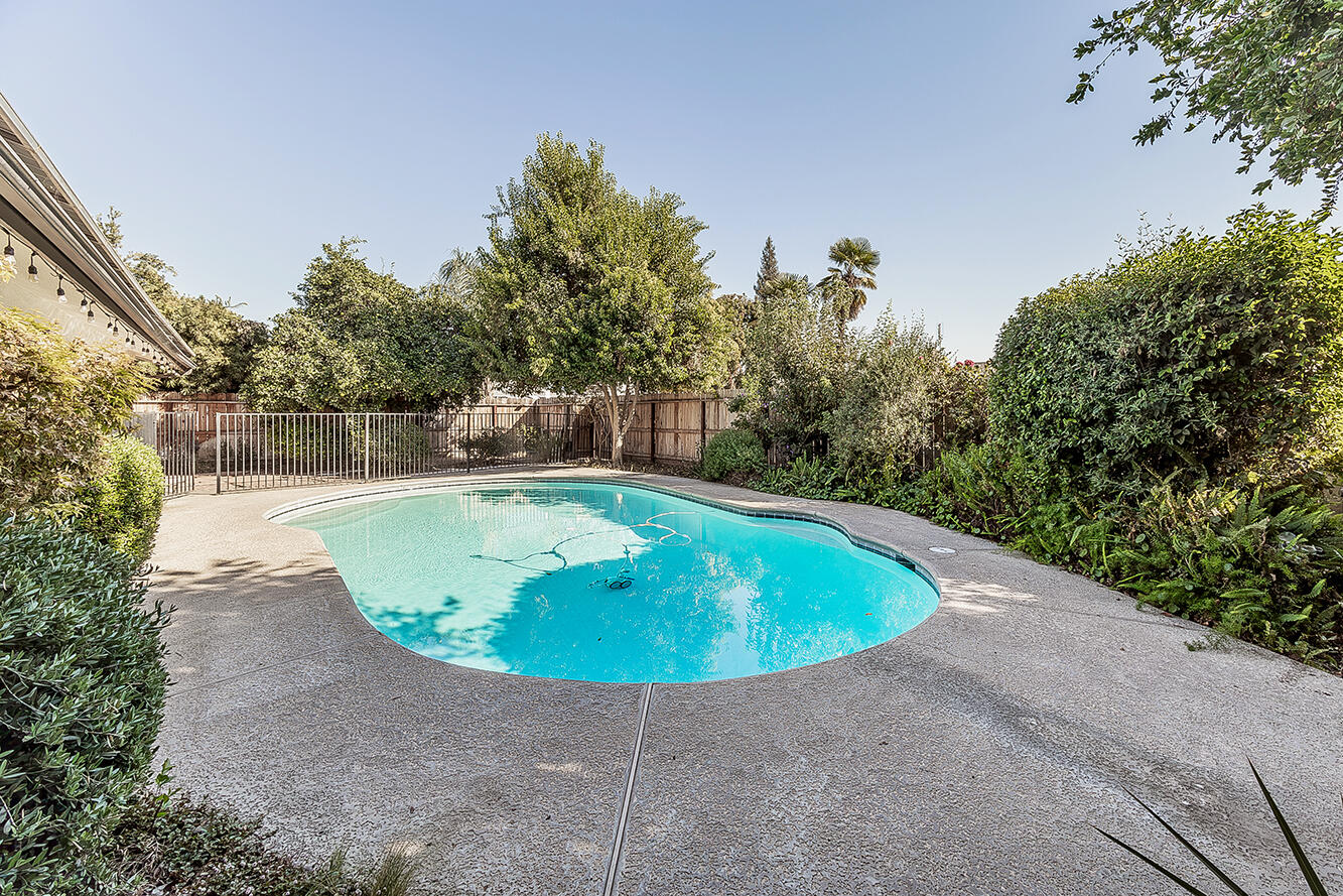 783 W Carpenter Ave, Reedley, CA 93654