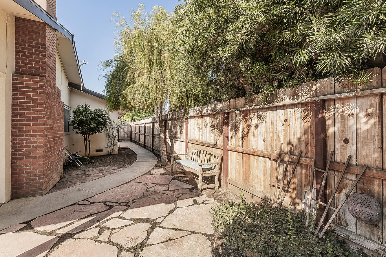 783 W Carpenter Ave, Reedley, CA 93654