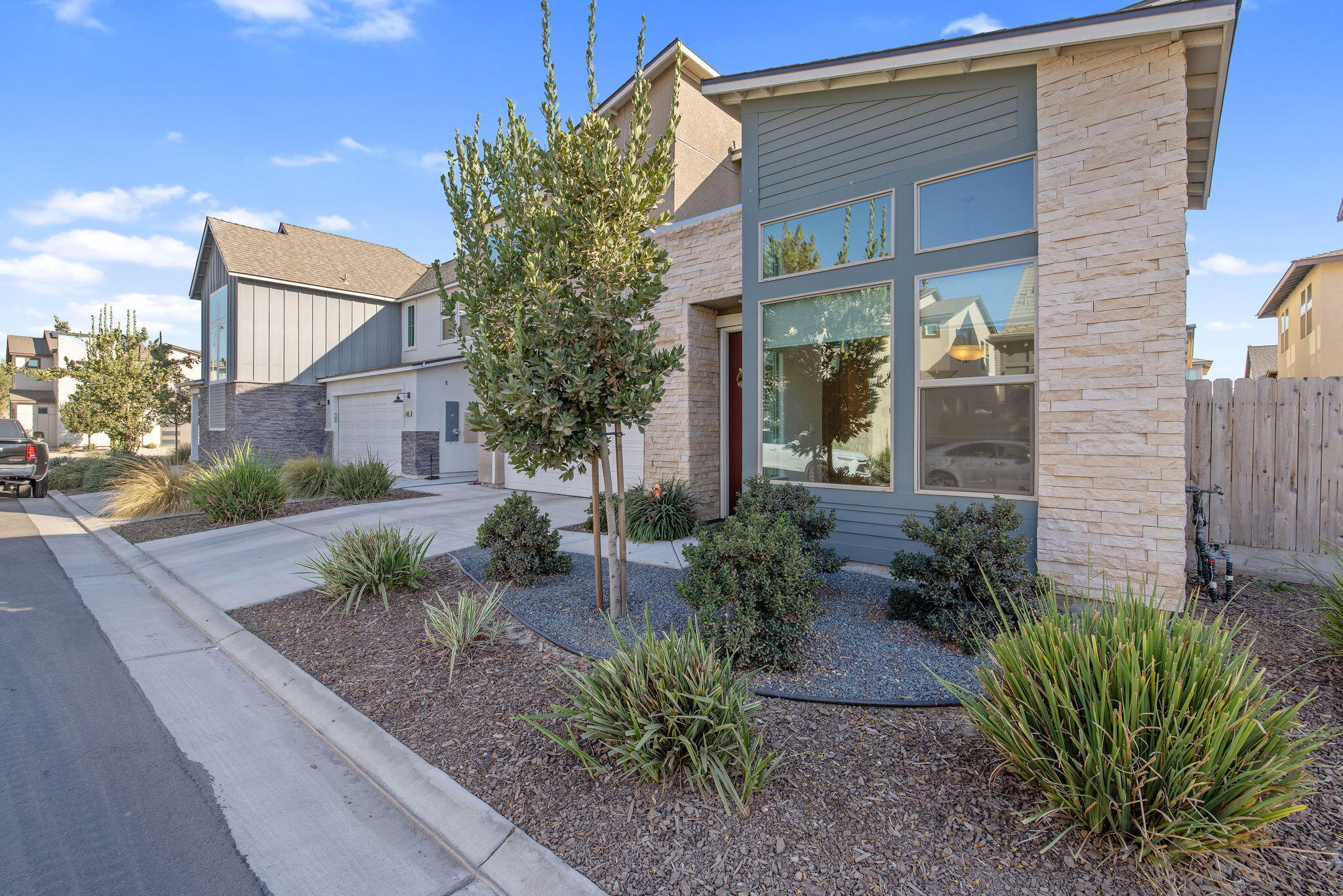 3345 W Florence Ave, Visalia, CA 93277