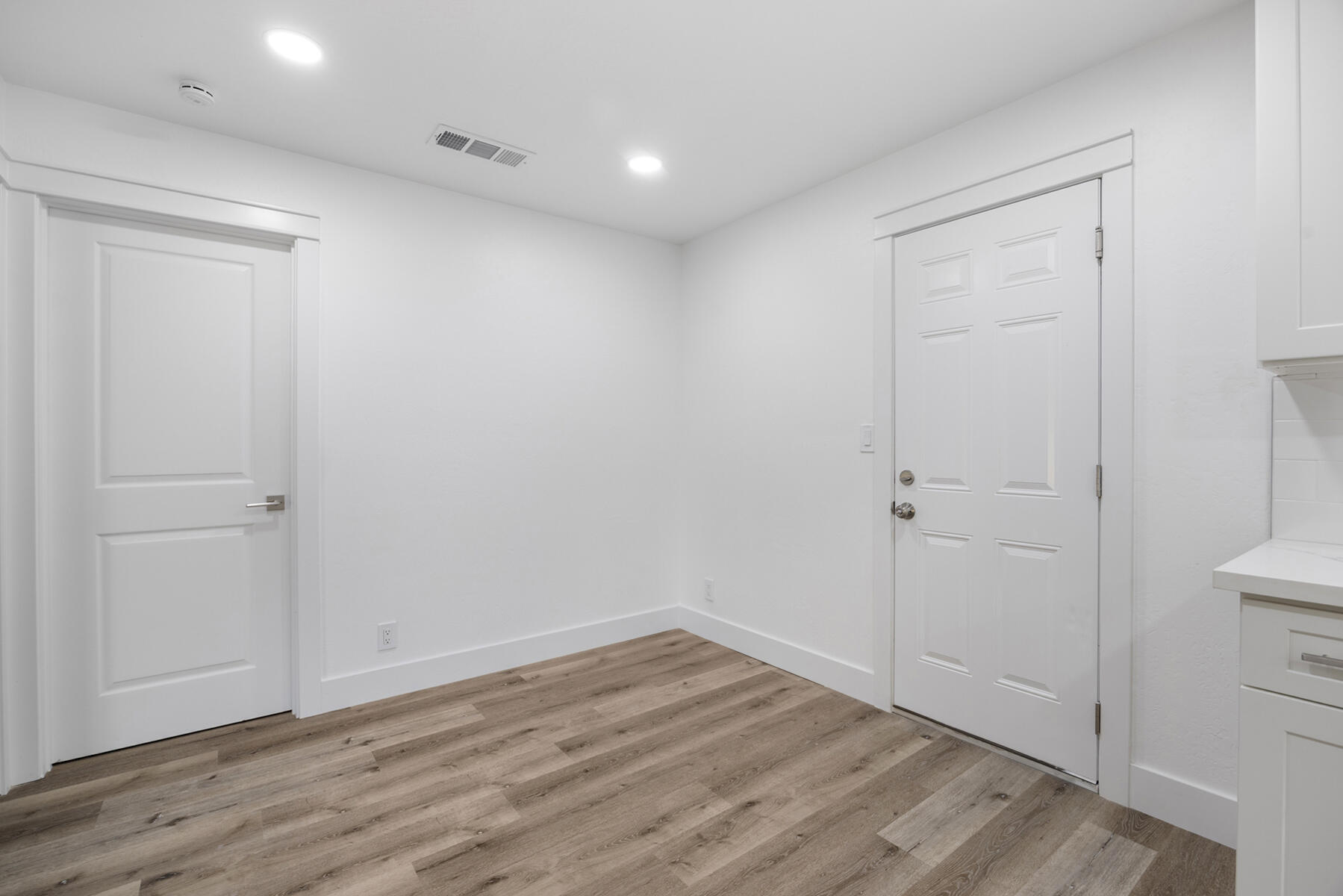 1675 E Echo St, Dinuba, CA 93618