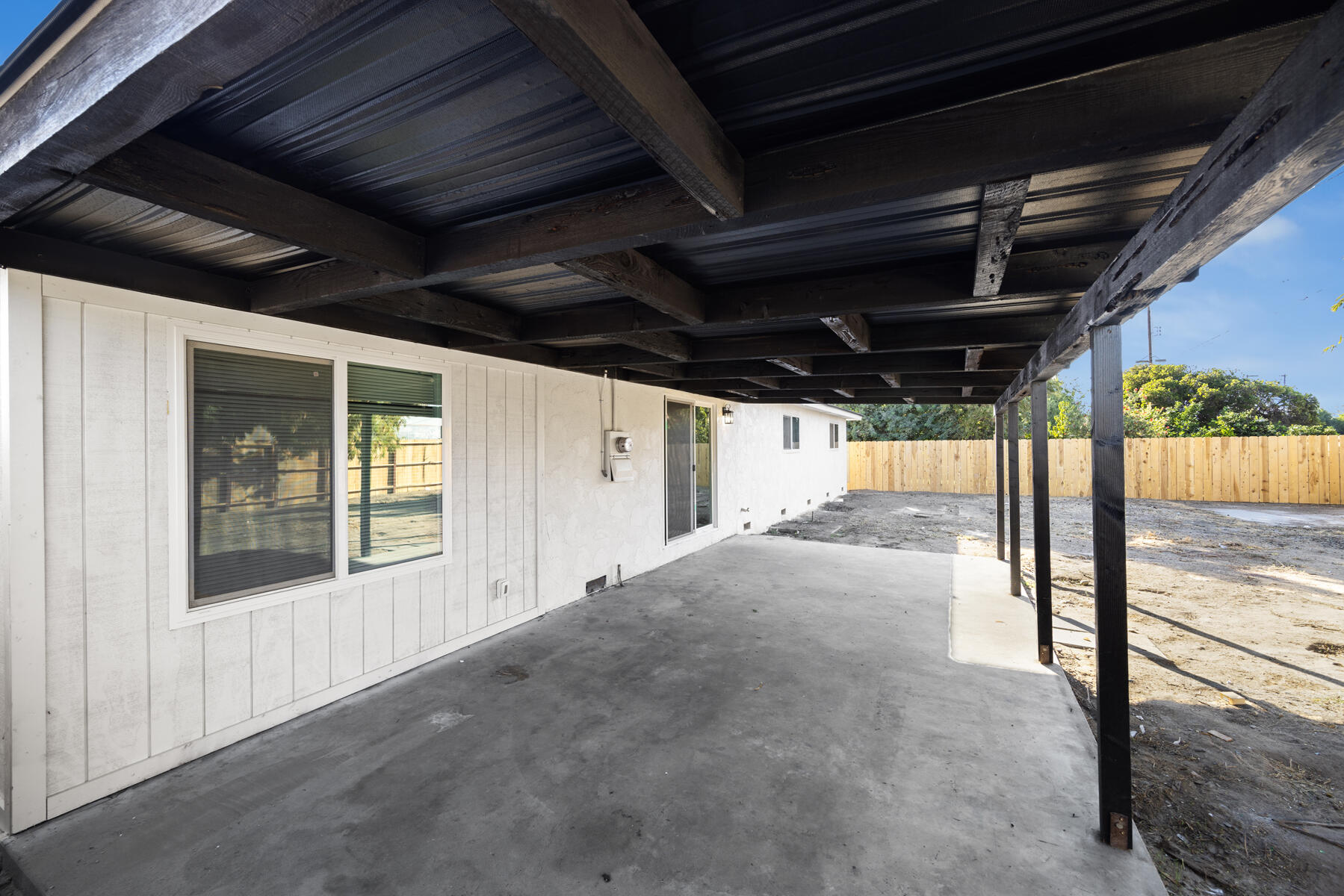 1675 E Echo St, Dinuba, CA 93618