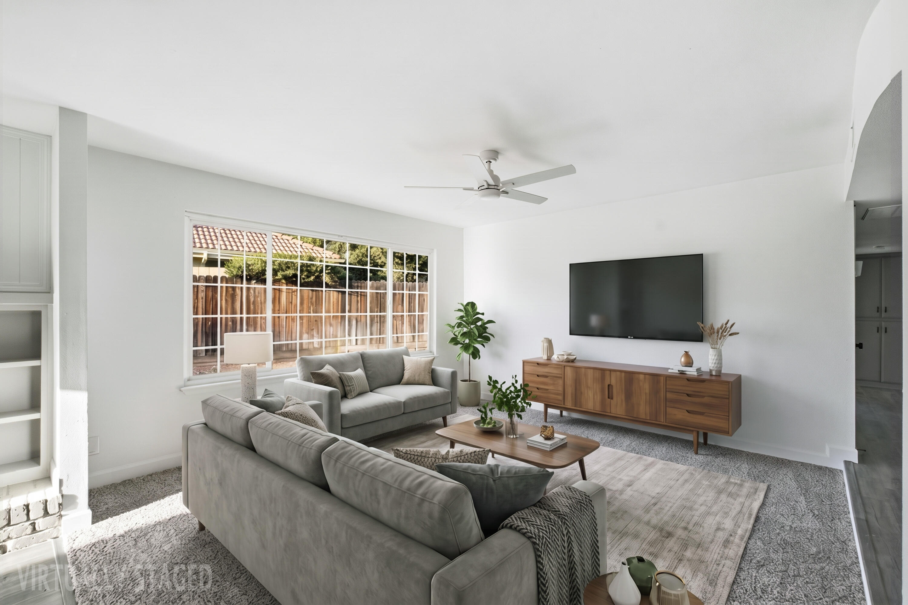 626 W Dorothea Ave, Visalia, CA 93277