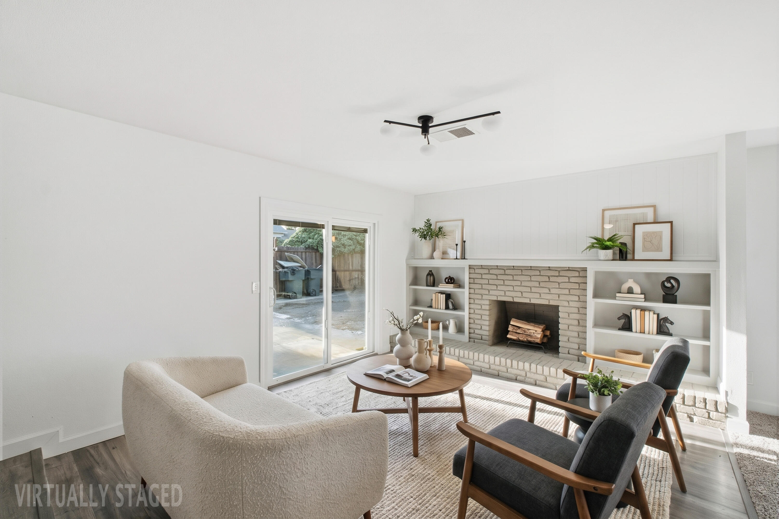 626 W Dorothea Ave, Visalia, CA 93277