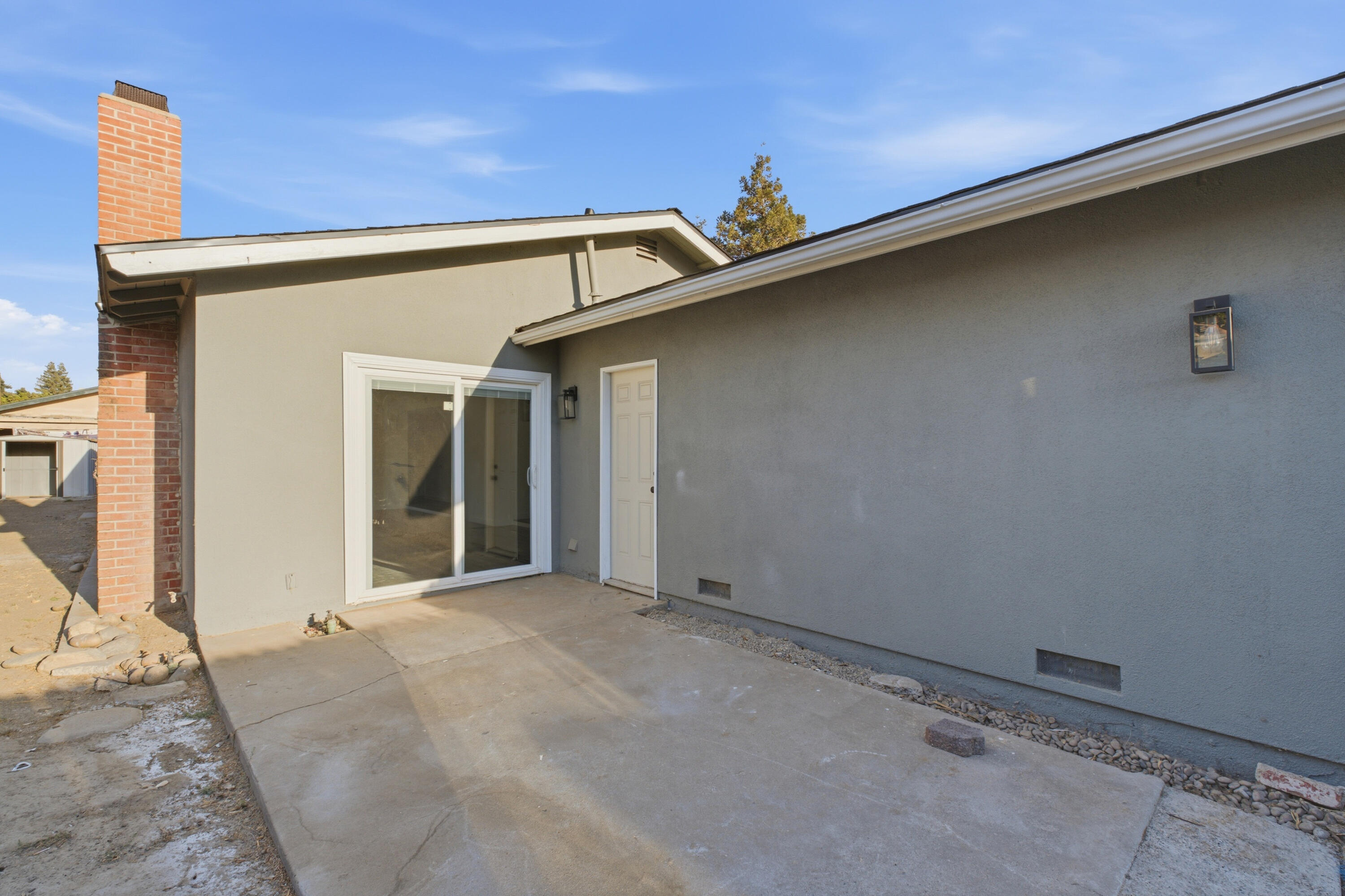 626 W Dorothea Ave, Visalia, CA 93277