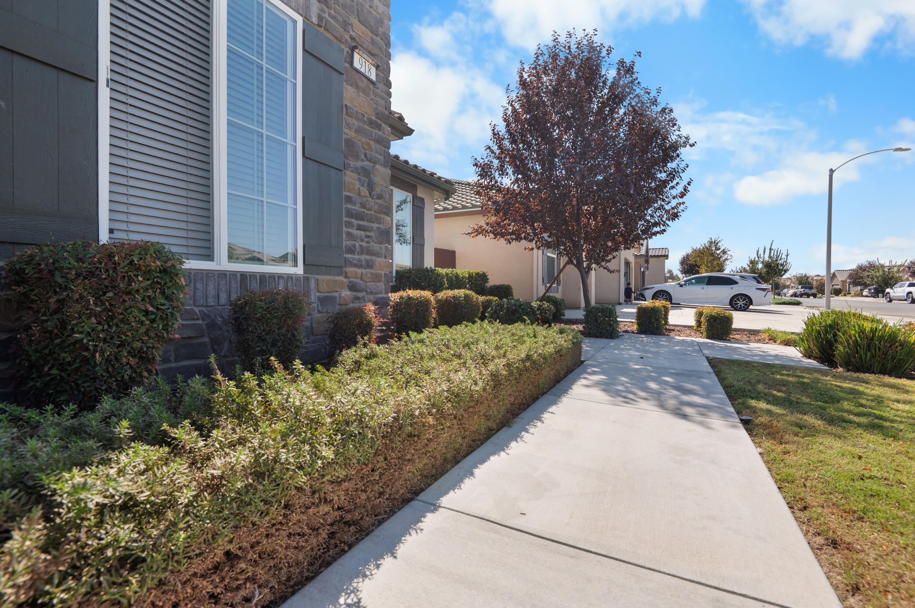 918 S Crumal St, Visalia, CA 93292