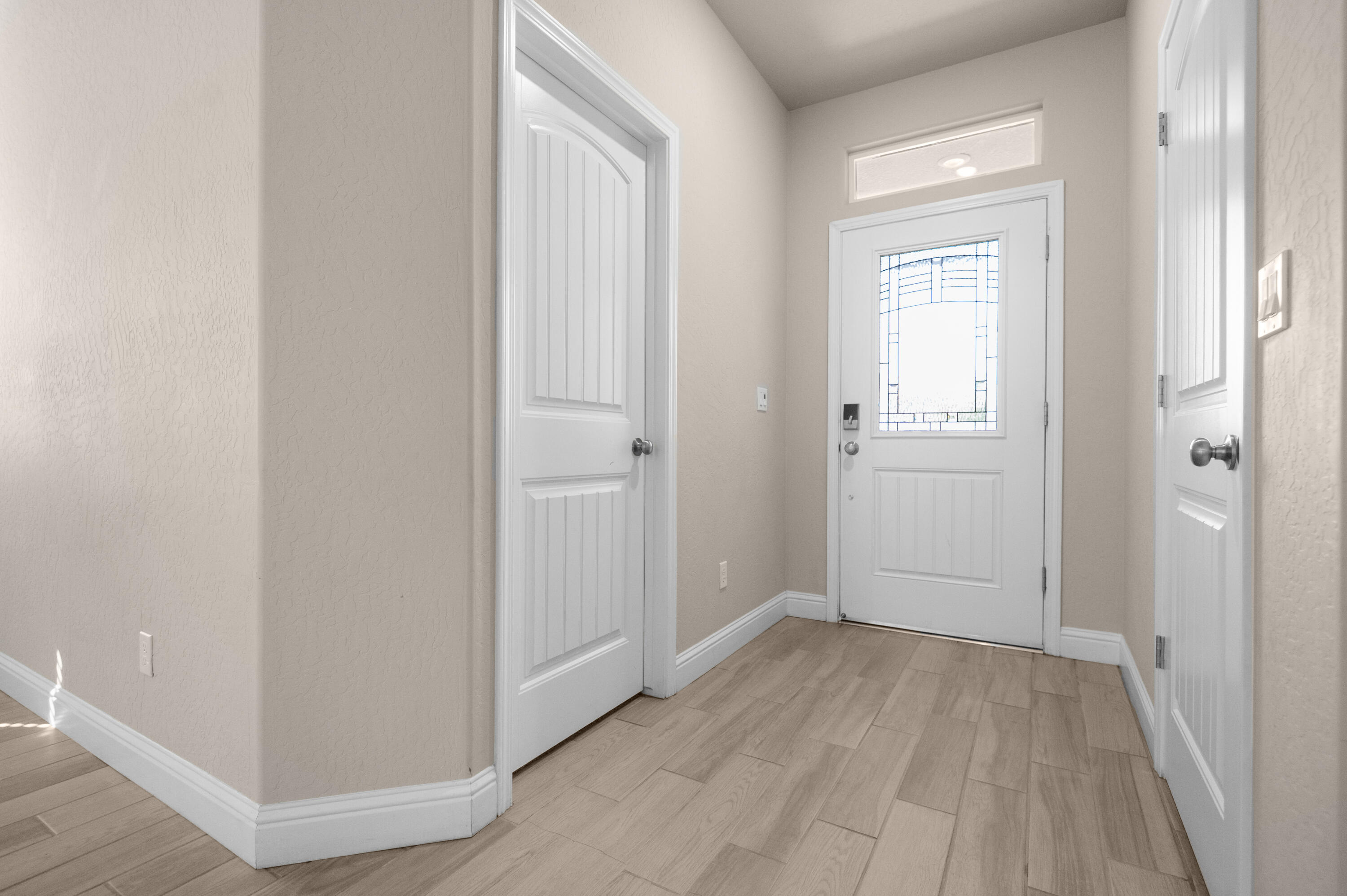 918 S Crumal St, Visalia, CA 93292