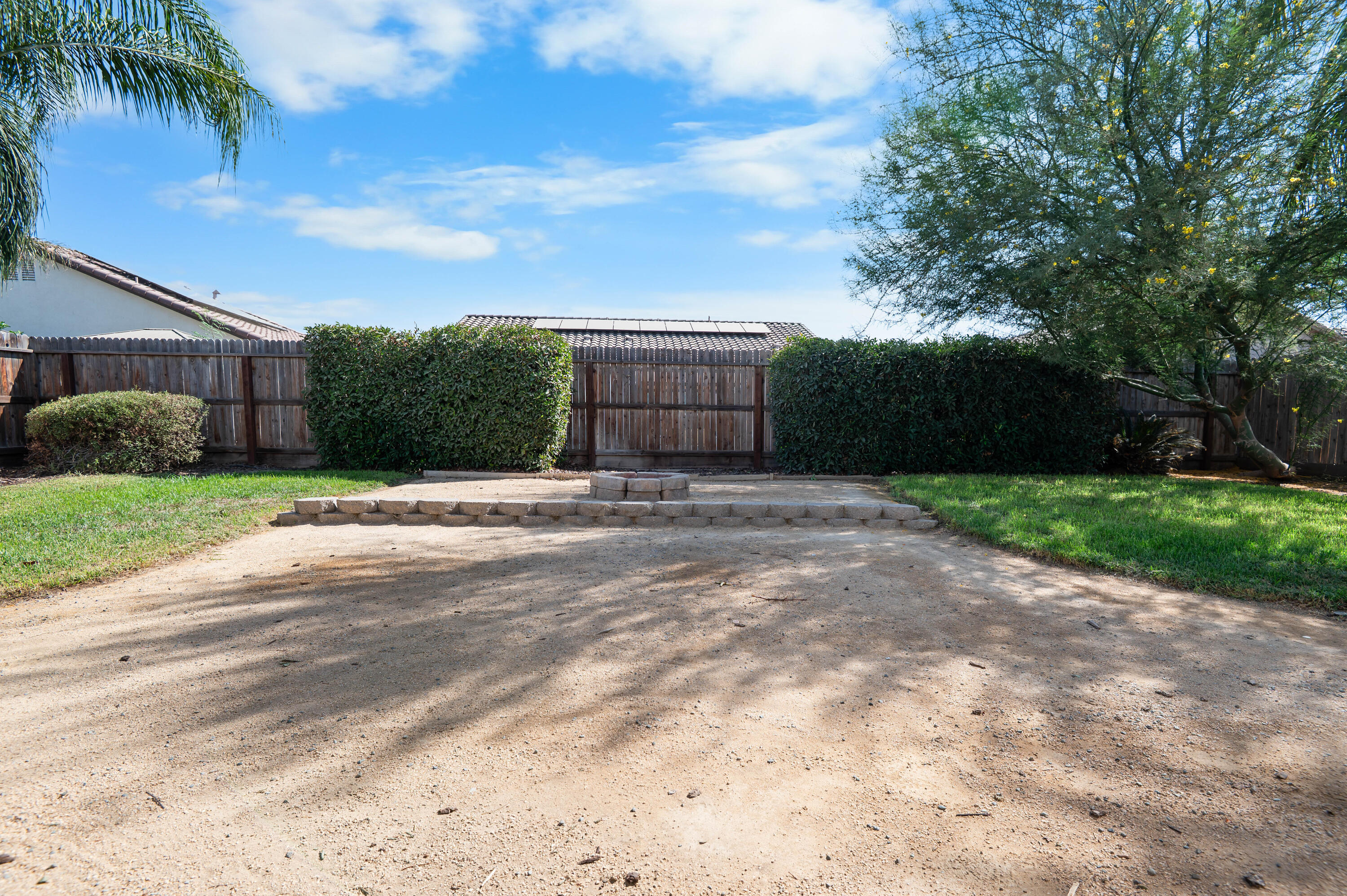 918 S Crumal St, Visalia, CA 93292