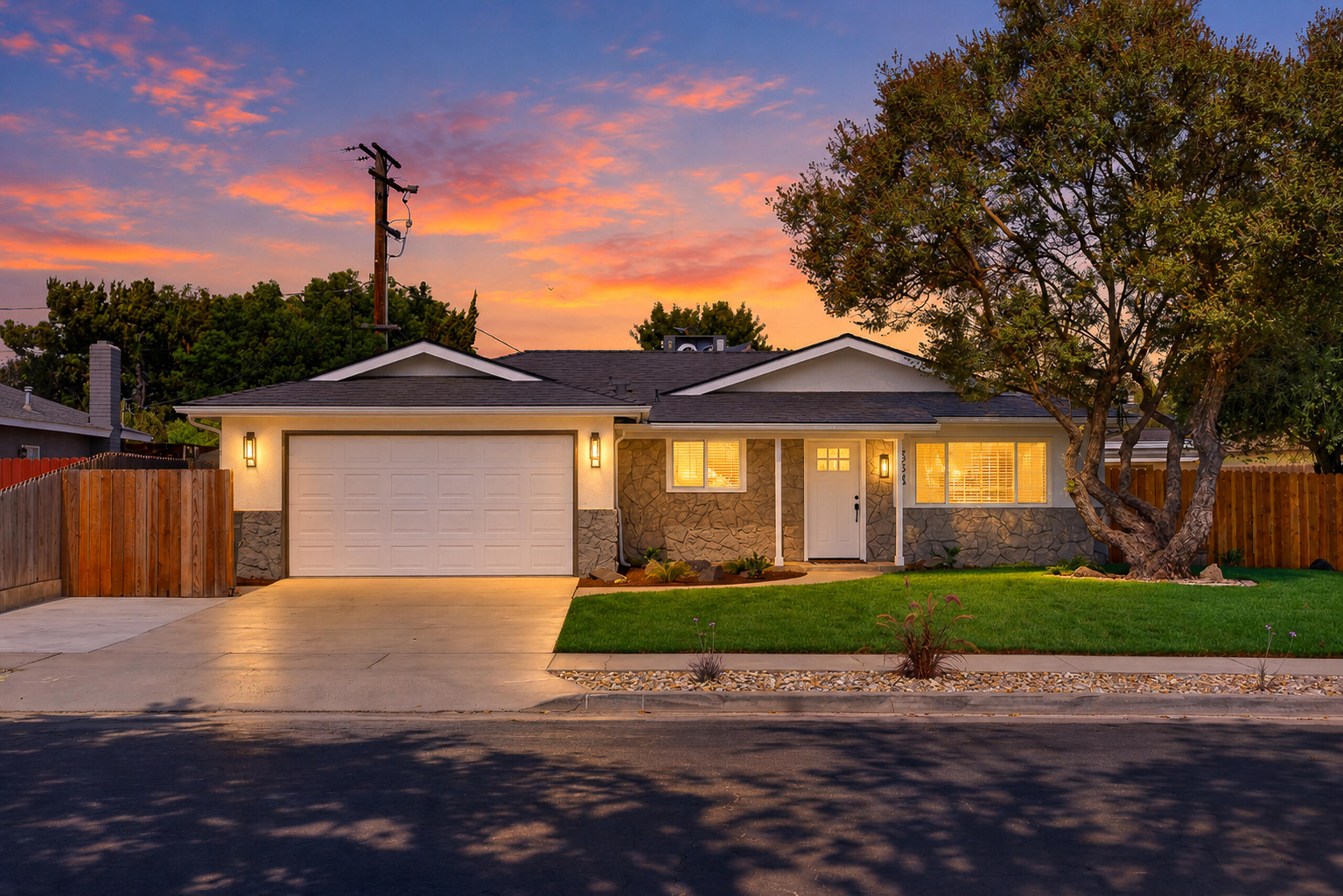 334 E Encore Dr, Hanford, CA 93230